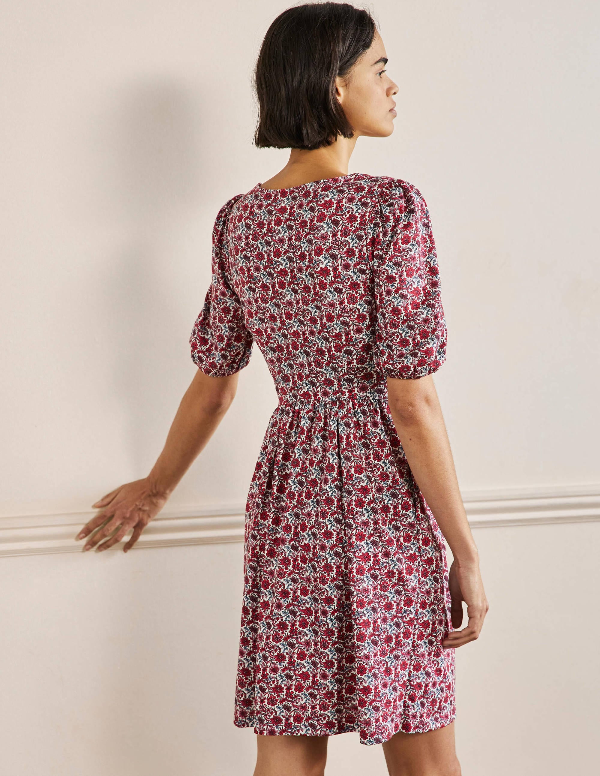 Jerseykleid mit eckigem Ausschnitt-Rot, Blumenmuster - Image 3