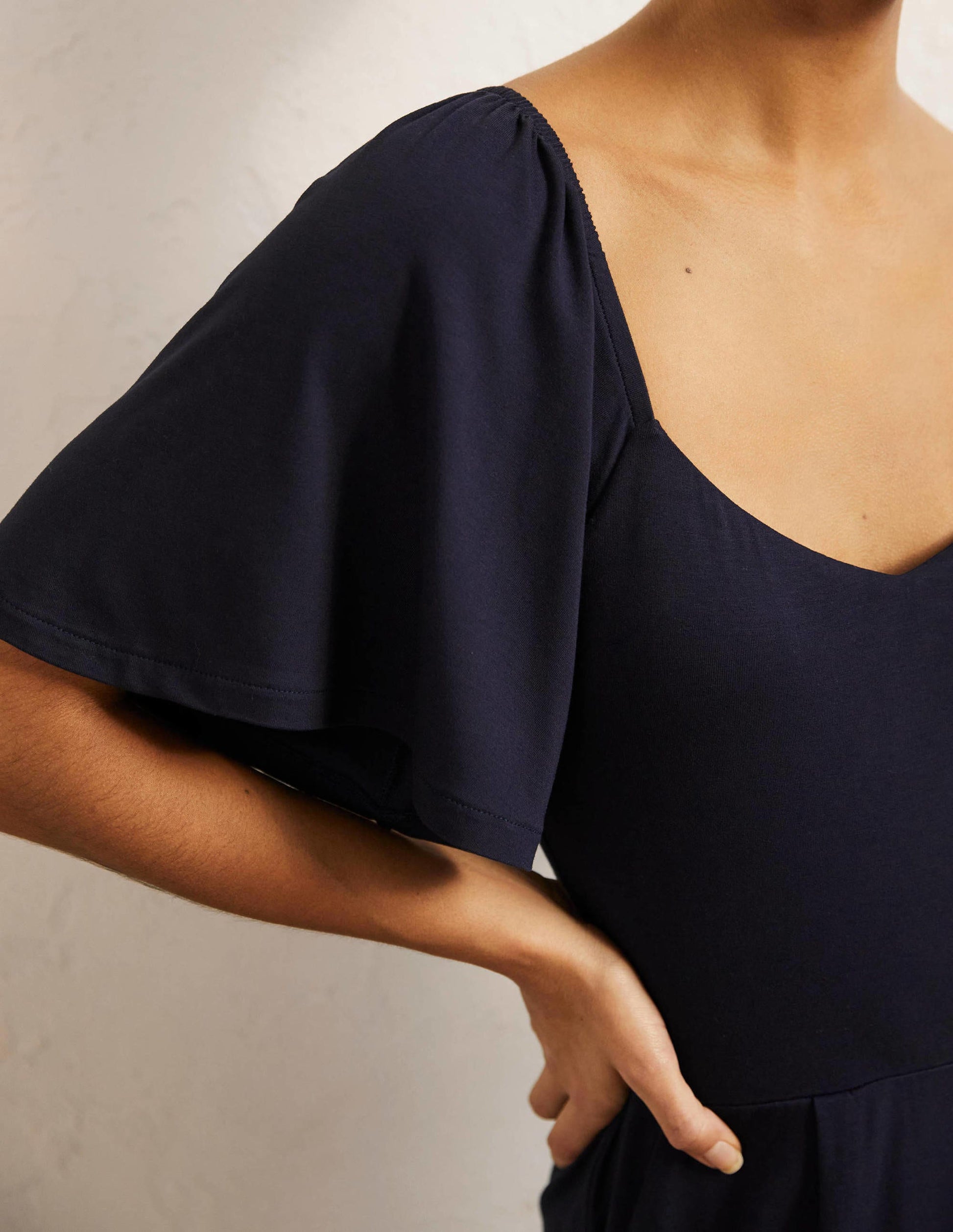 Jersey-Jumpsuit mit Flatterärmeln-Marineblau-2