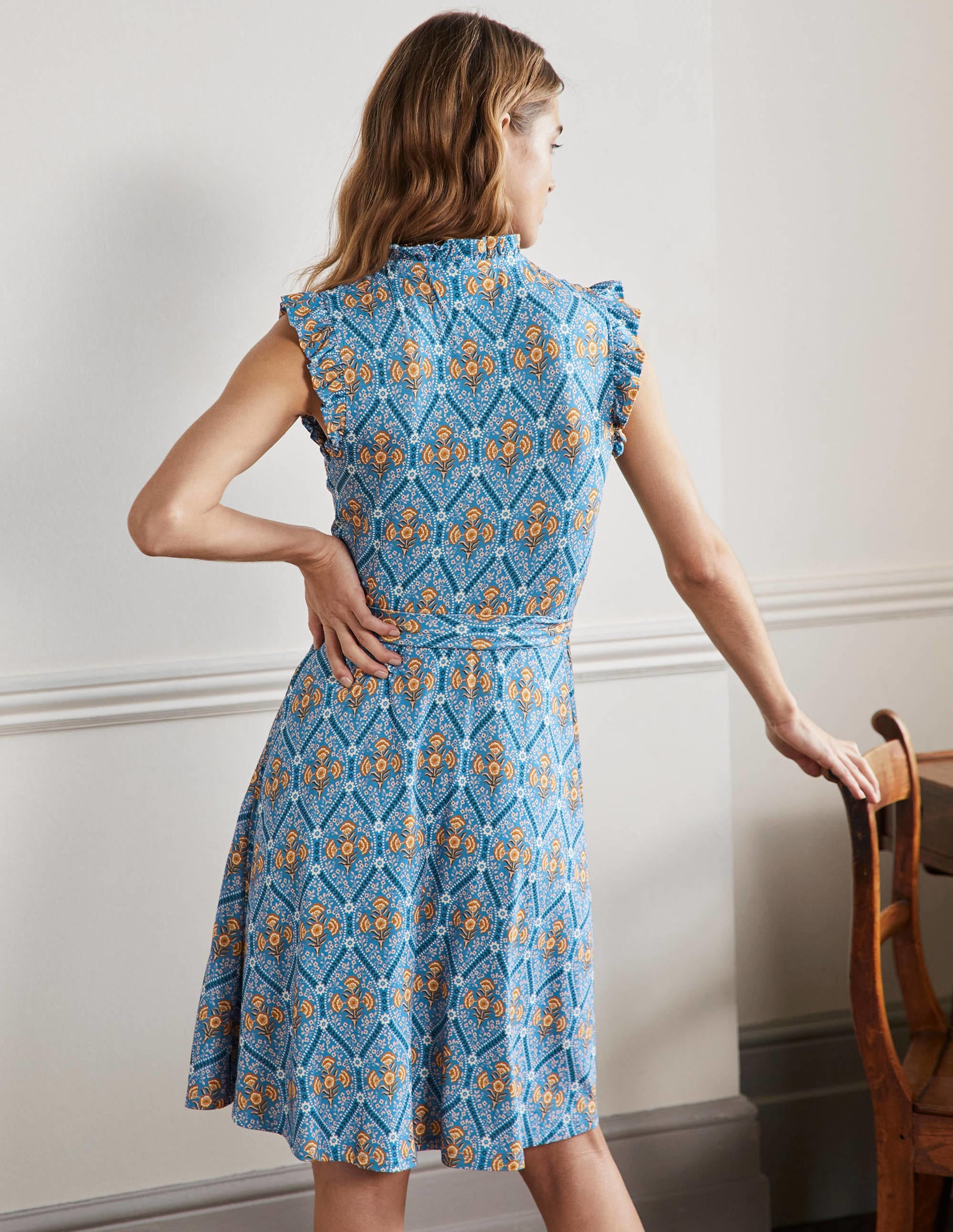 Jerseykleid mit fixierter Wickeloptik und Rüschen-Mosaikblau, Mohnblumen - Image 3