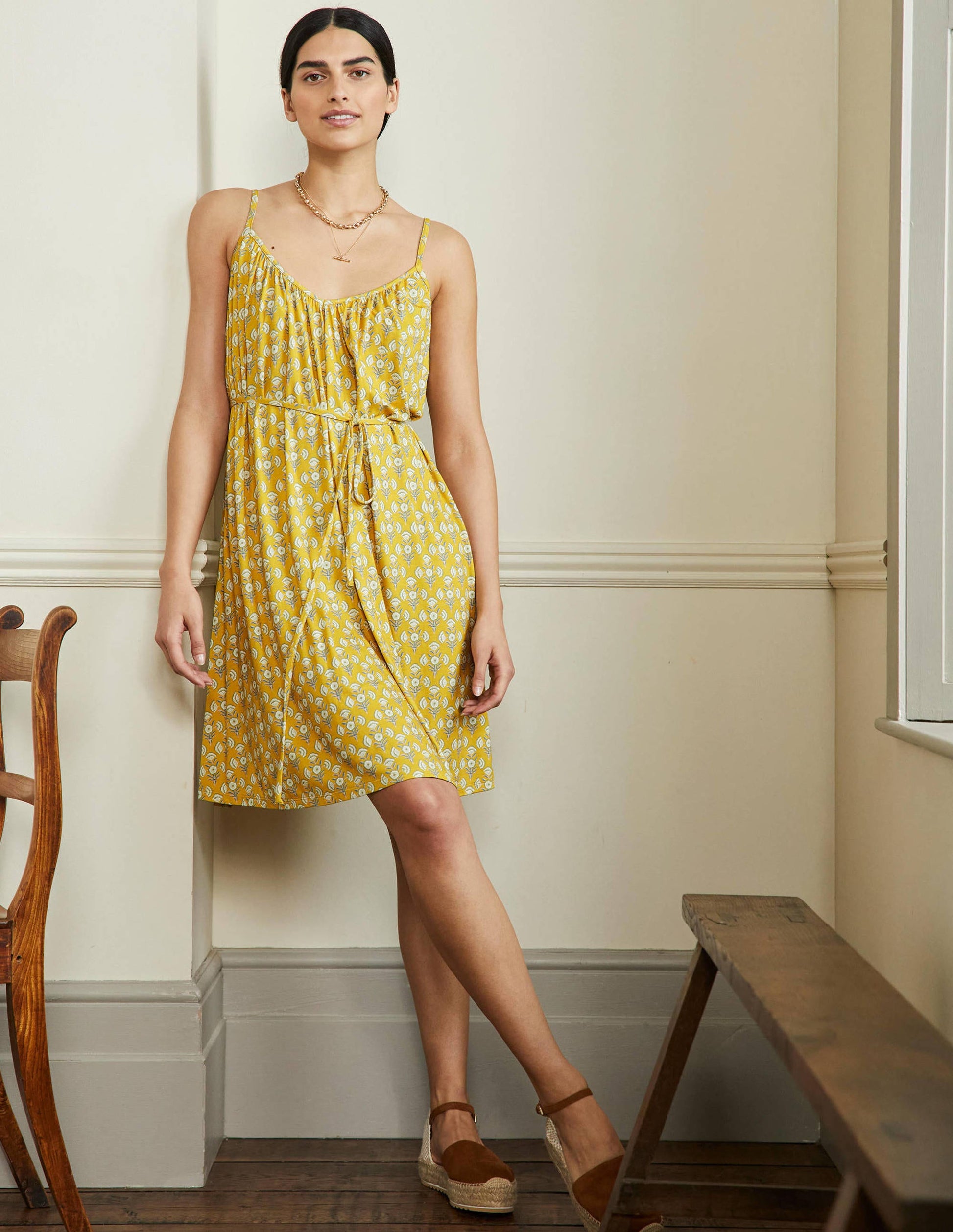 Trägerkleid aus Jersey-Olivenölgelb, Geometrisches Blumenmuster-4