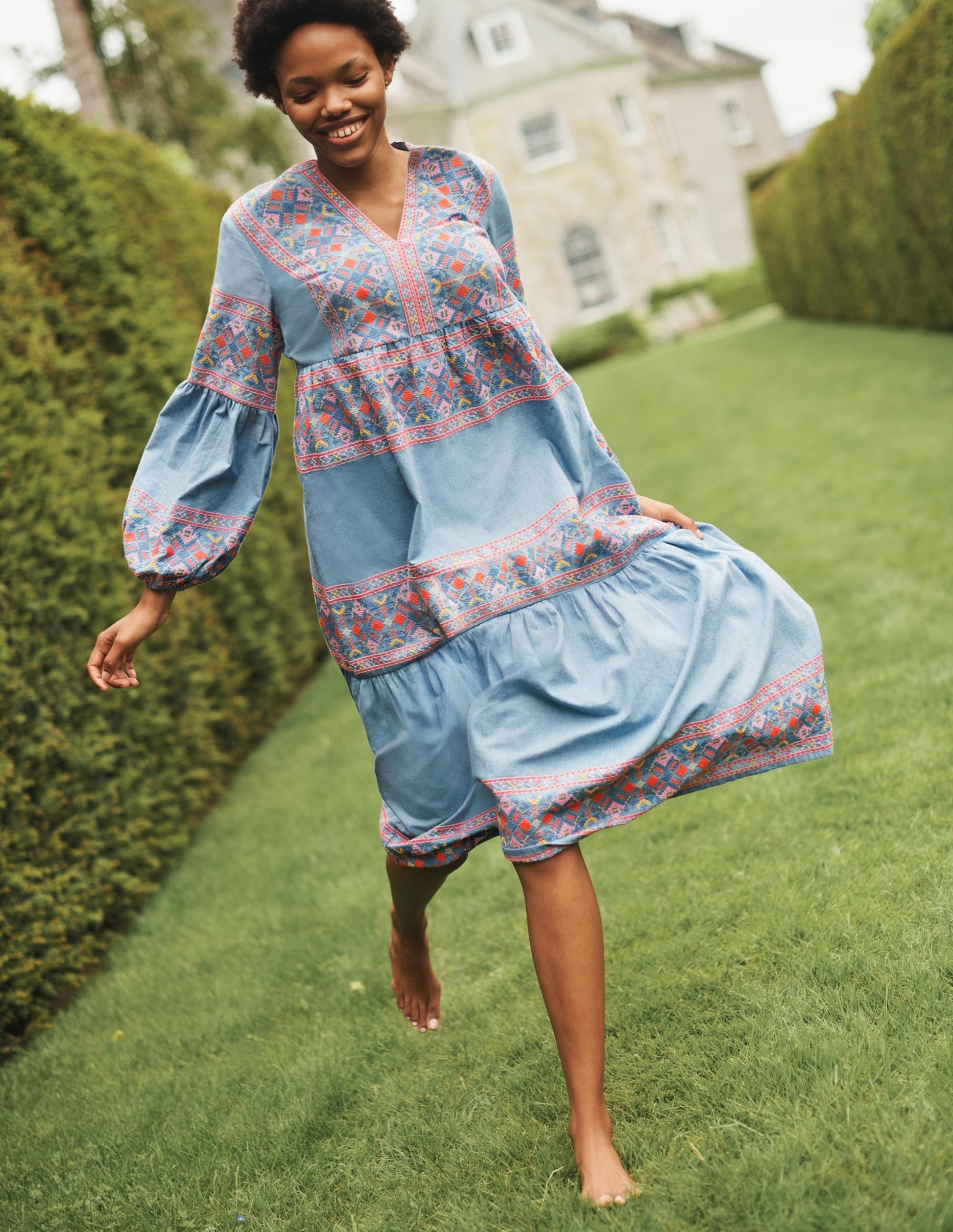 Robe longue brodée à volants-Chambray clair-6
