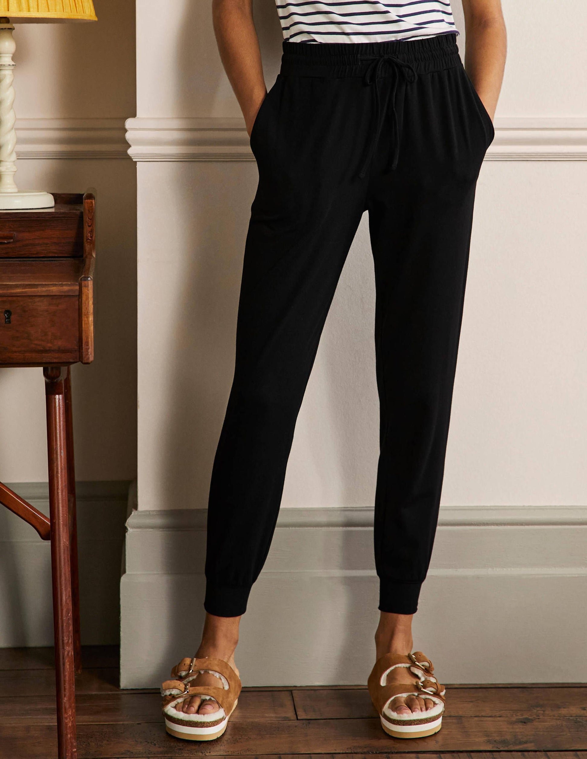 Jersey-Jogginghose mit Bündchen-Schwarz-4