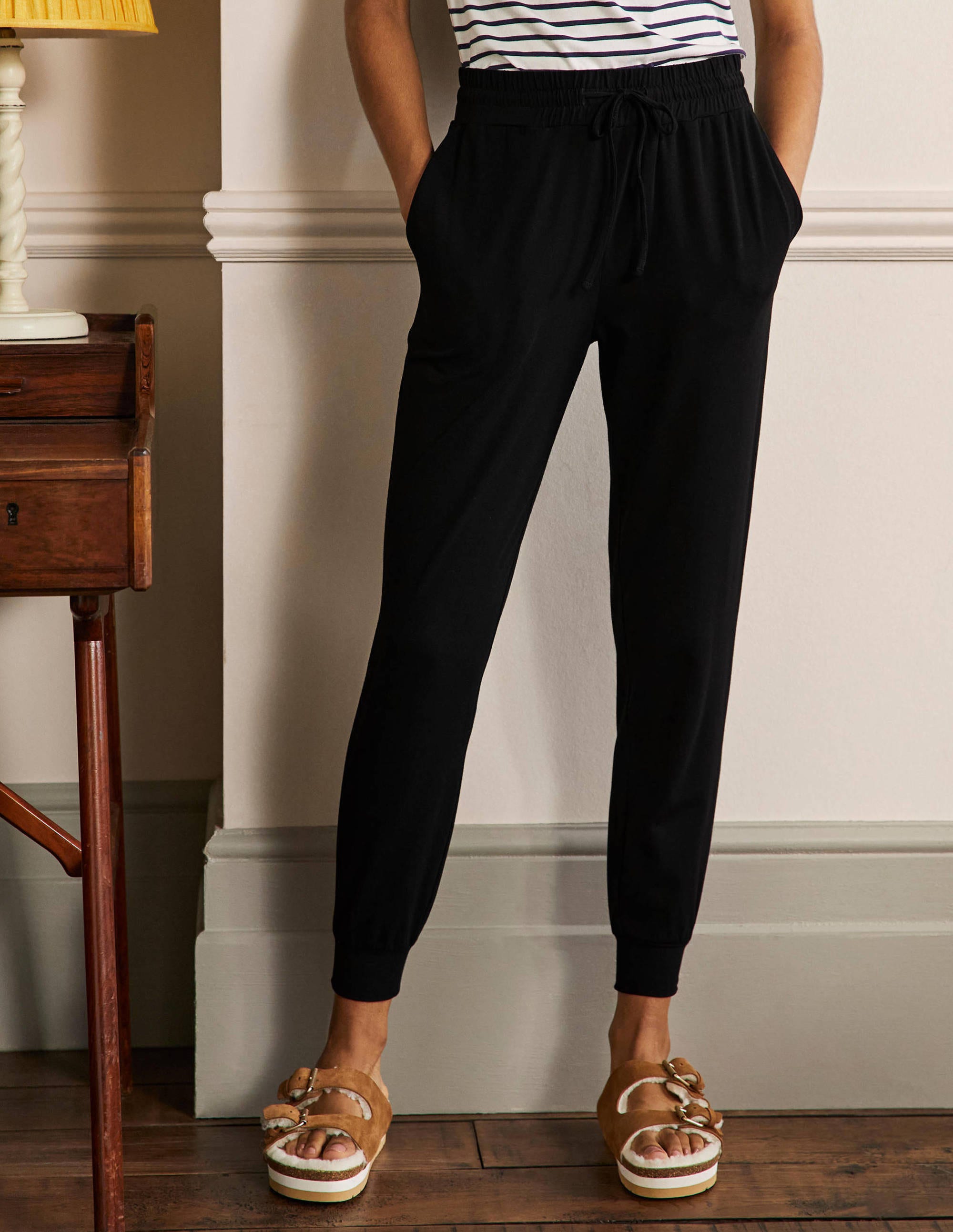 Jersey-Jogginghose mit Bündchen-Schwarz - Image 4