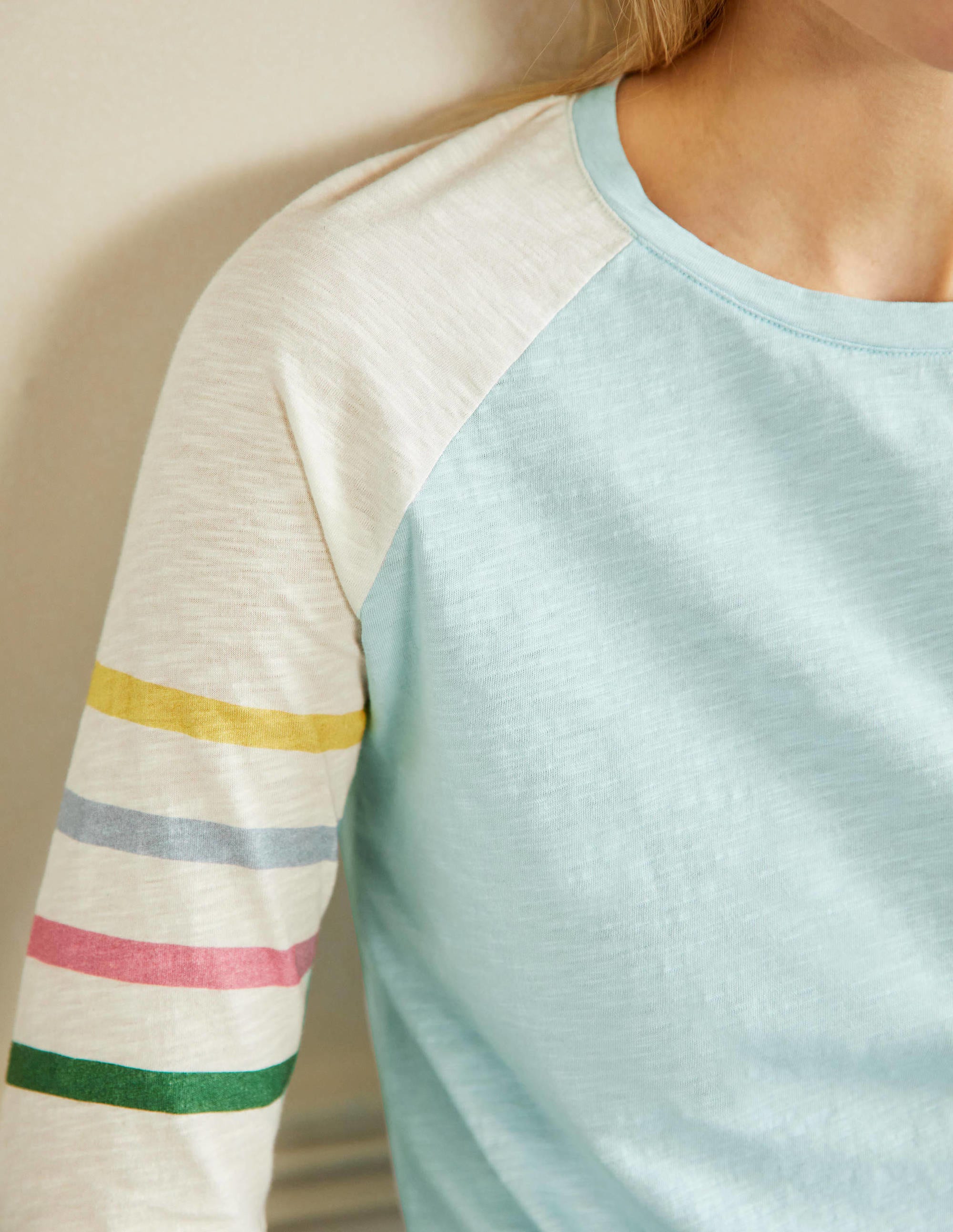 T-shirt de baseball Lorna en jersey-Bleu, rayé multi sur les bras - Image 3