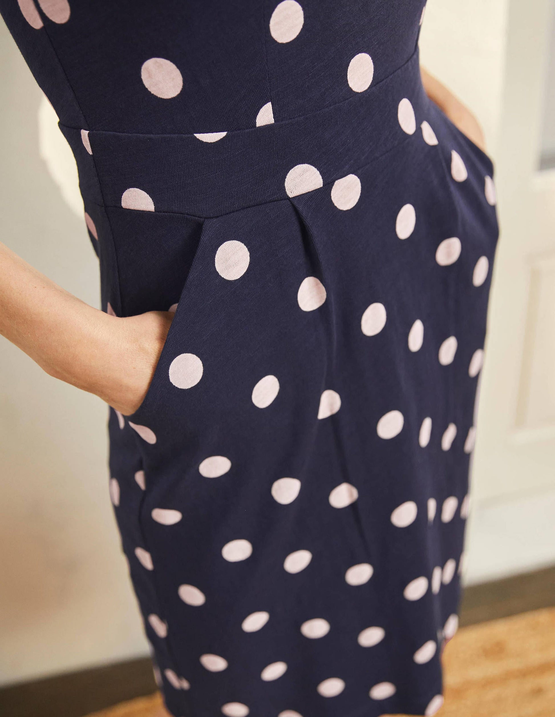 Florrie Jerseykleid-Navy, Getupft-2