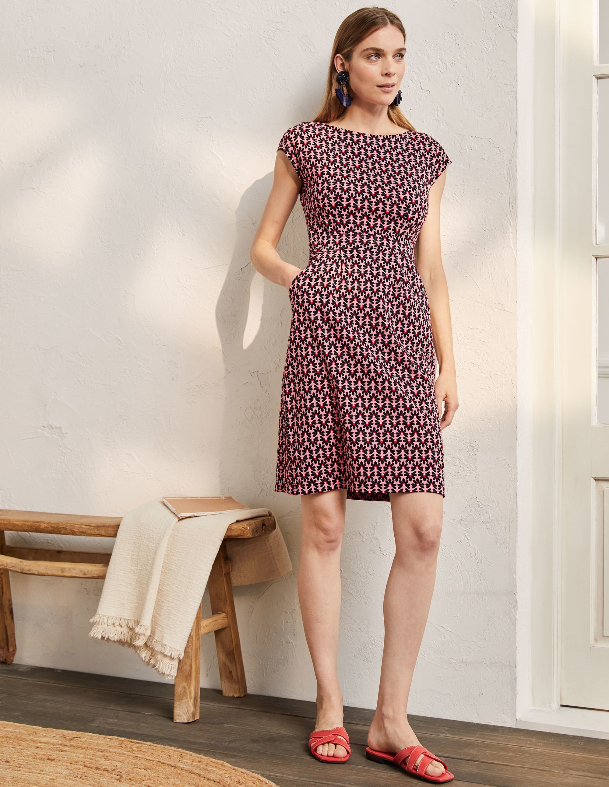 Florrie Jerseykleid-Kirschblütenrosa, Geometrisches Kachelblumenmuster - Image 4