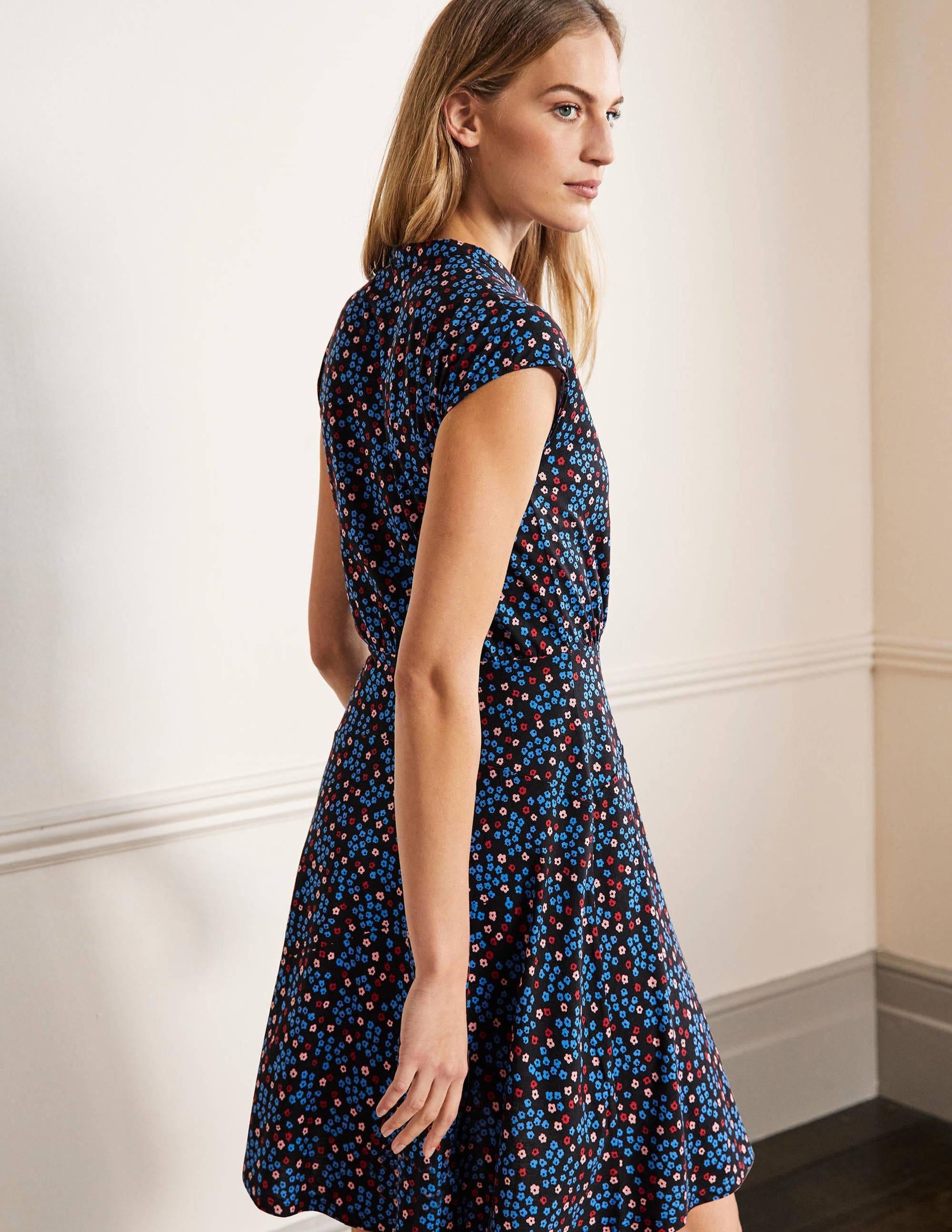 Robe-chemise simple en jersey-Noir, motif Ditsy Cluster - Image 3