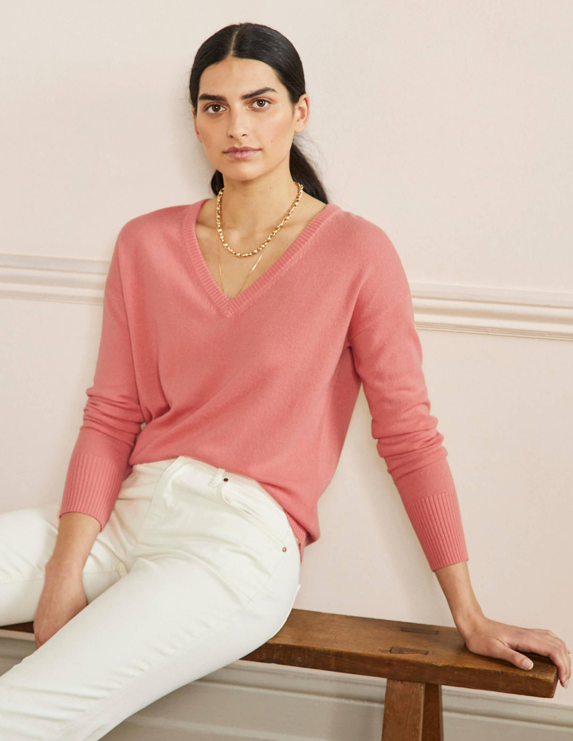 Lässiger Kaschmirpullover mit V-Ausschnitt-Helles Korallenrot - Image 1