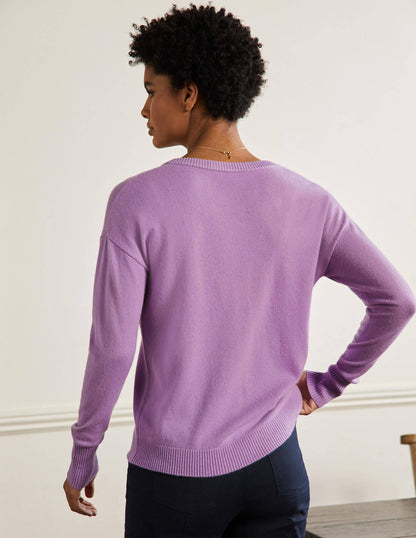 Lässiger Kaschmirpullover mit V-Ausschnitt-Afrikanisches Violett-3