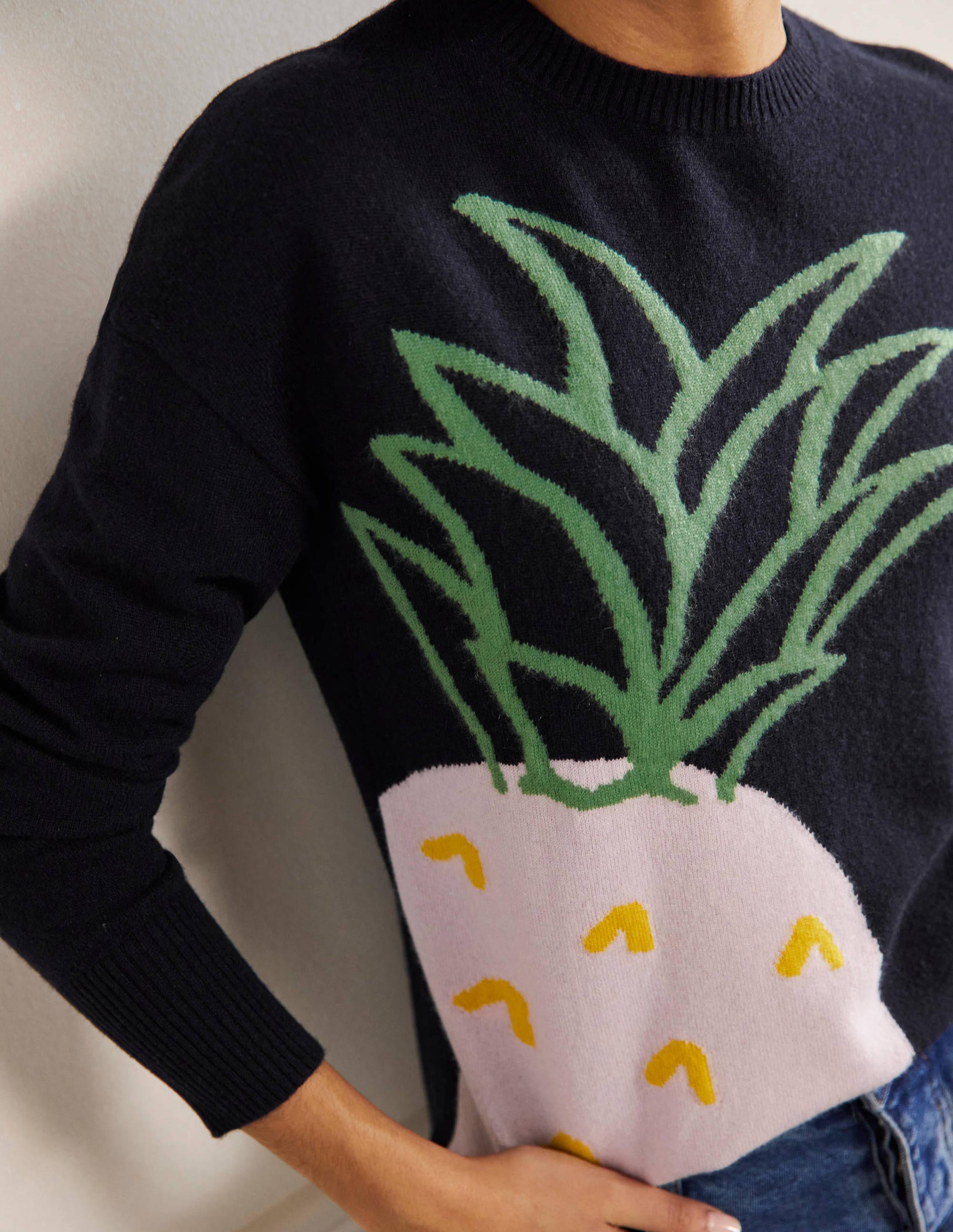 Margot Kaschmirpullover-Navy, Ananas - Image 2