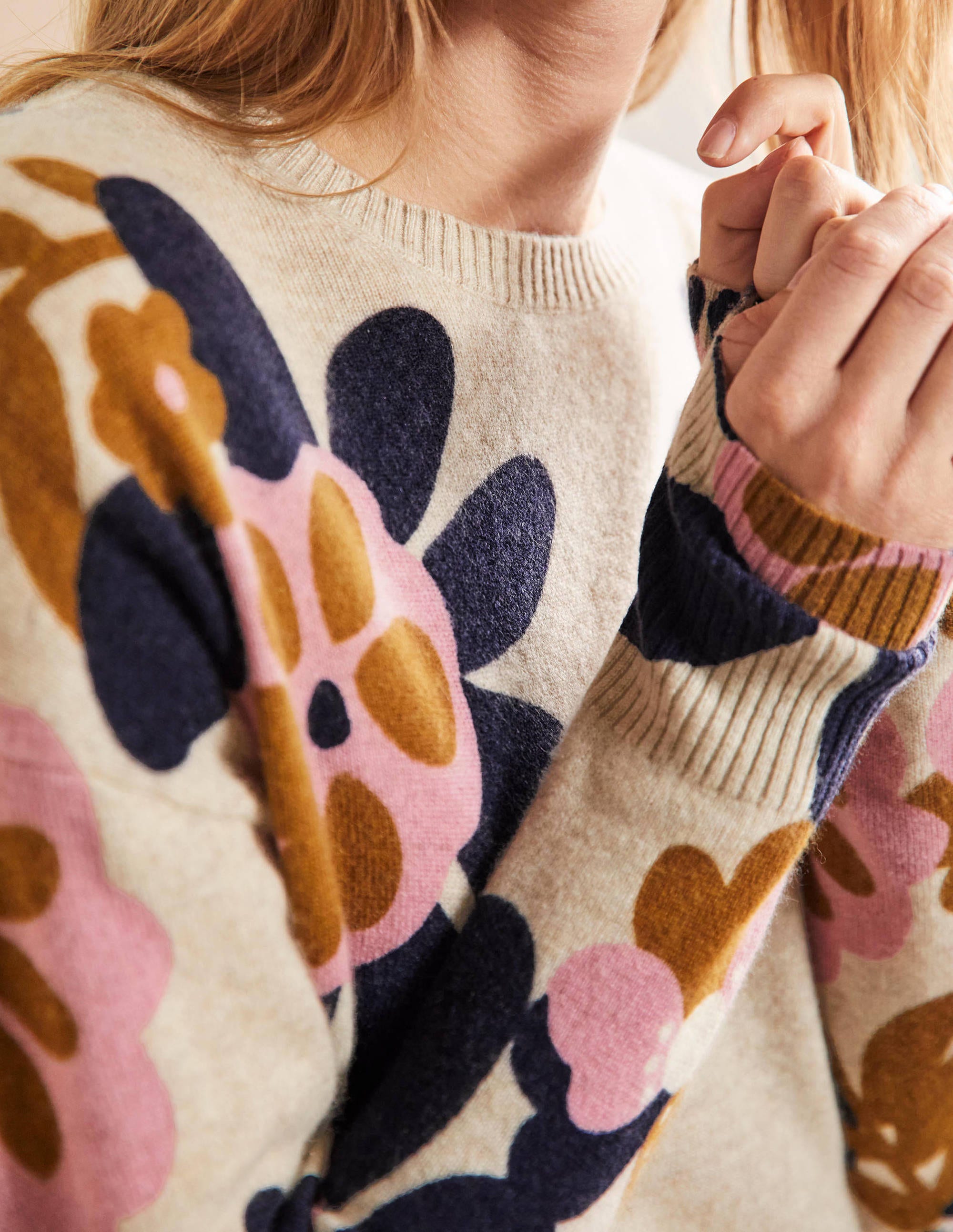 Margot Kaschmirpullover-Hellbeige Melange, Blüten - Image 2