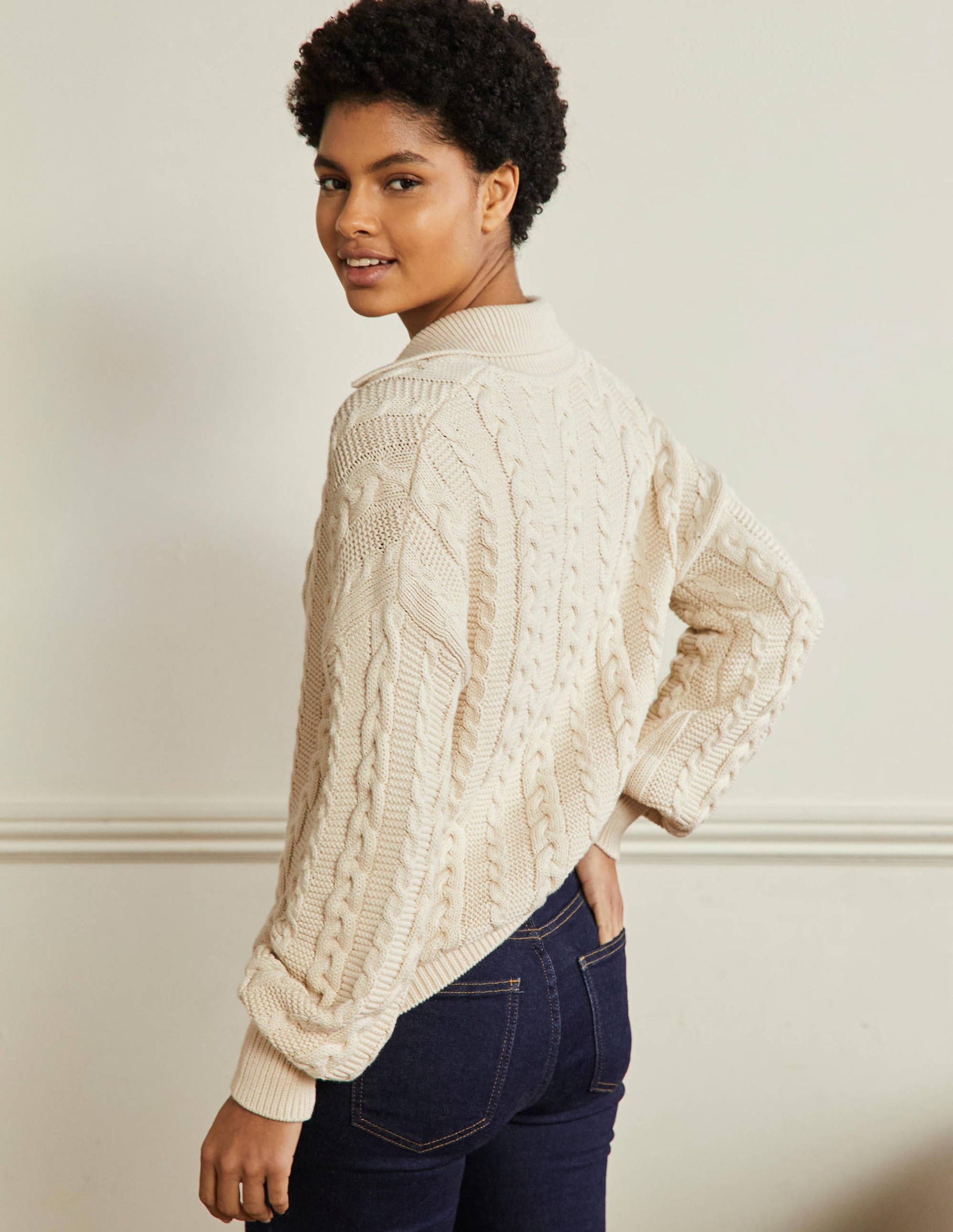 Henley-Pullover mit Zopfstrickmuster-Lammfell-3