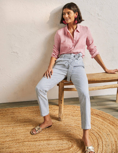 Jeans mit Bindegürtel-Meeresblau, Feine Streifen