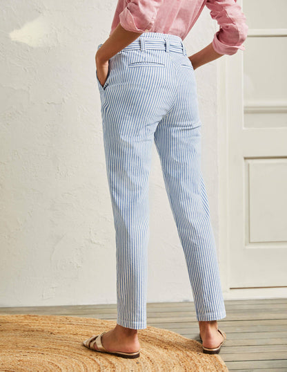 Jeans mit Bindegürtel-Meeresblau, Feine Streifen