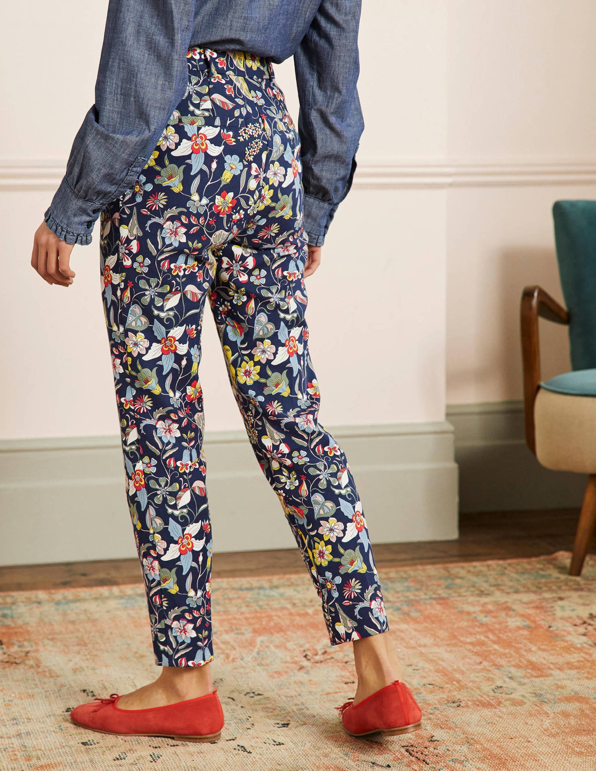 Carrie Gemusterte Hose-Französisches Navy, Tropisches Blumenmuster-3