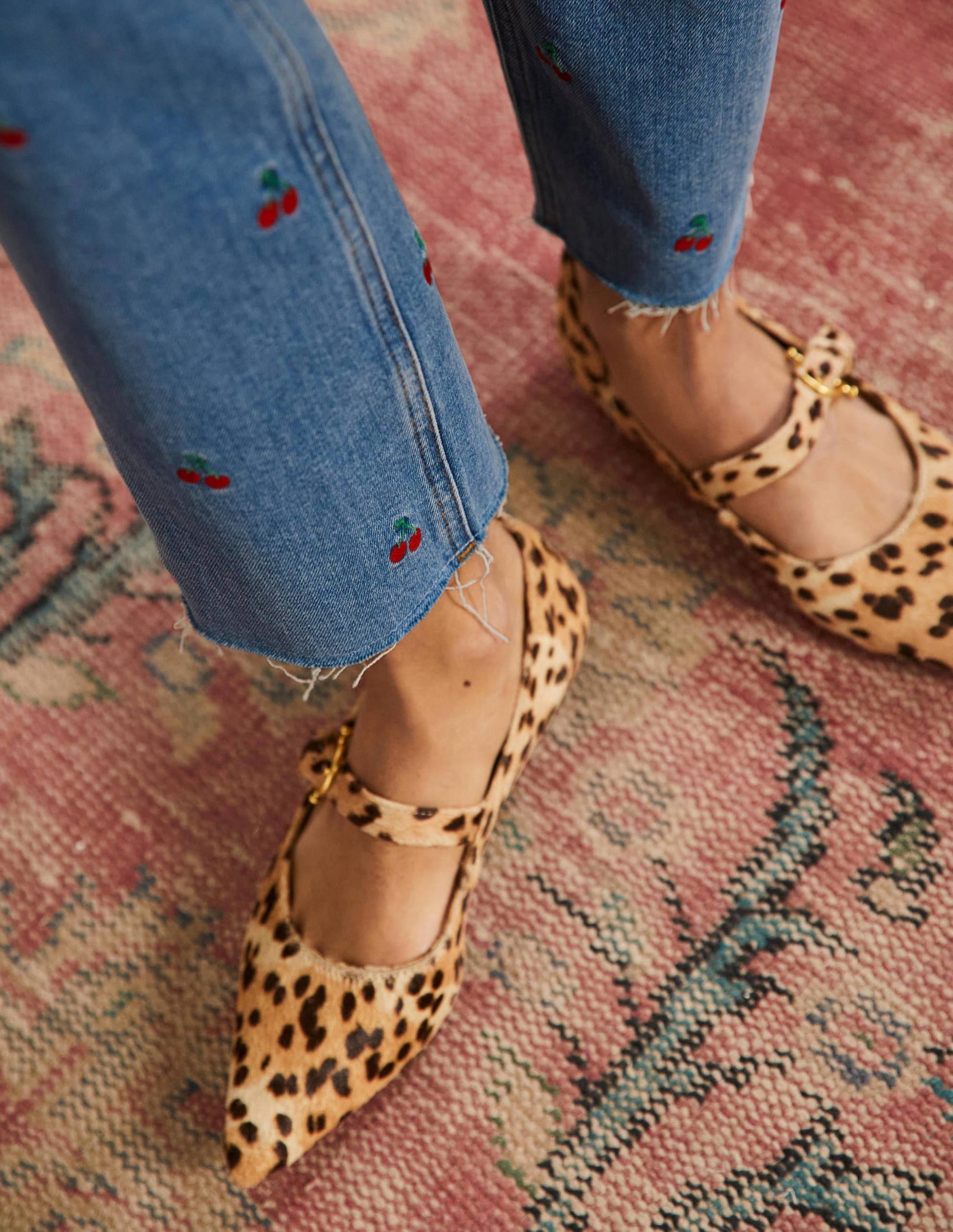 Lockere Jeans mit geradem Bein-Kirschenstickerei-5