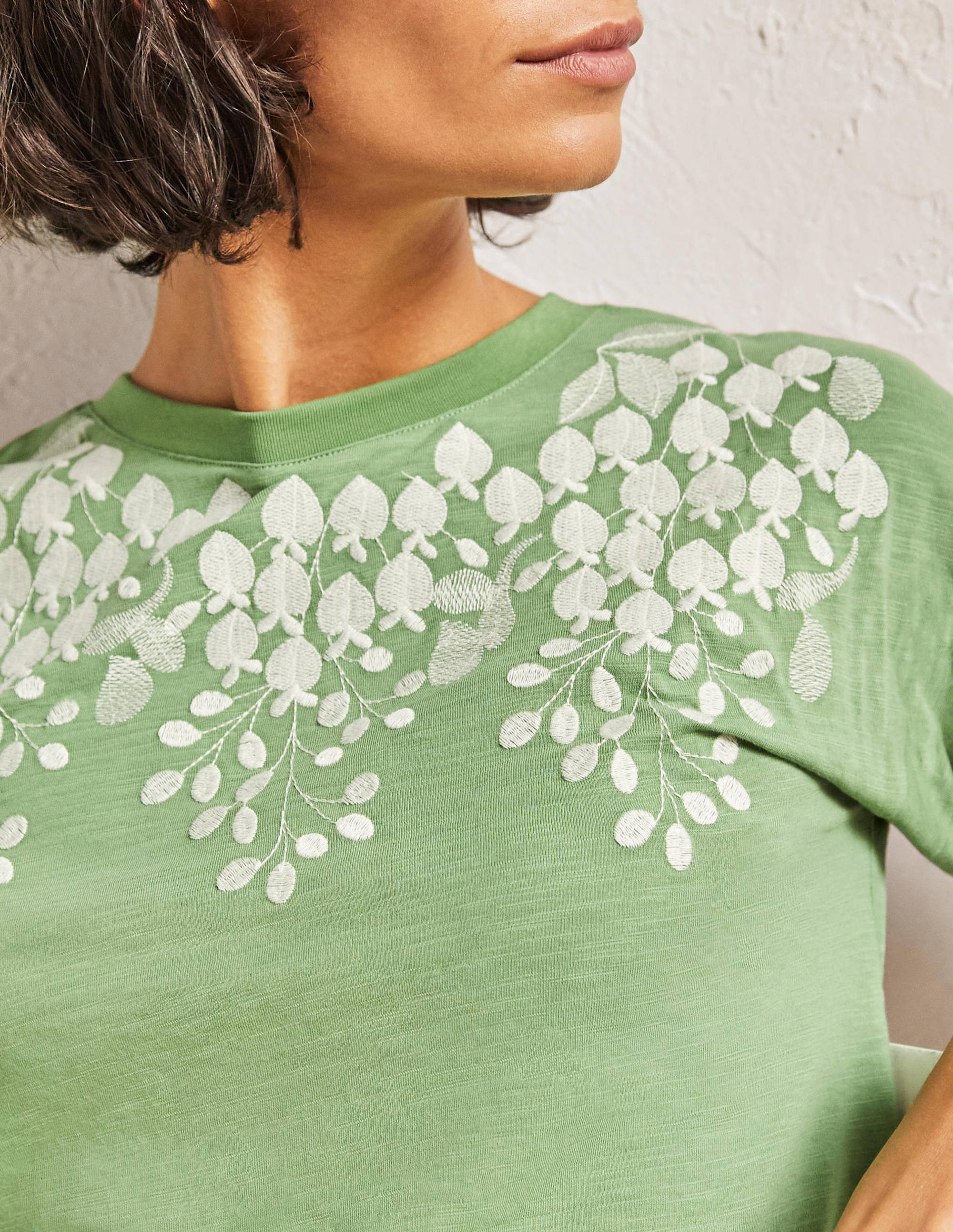T-shirt avec revers aux manches-Lierre anglais, brodé ivoire - Image 2