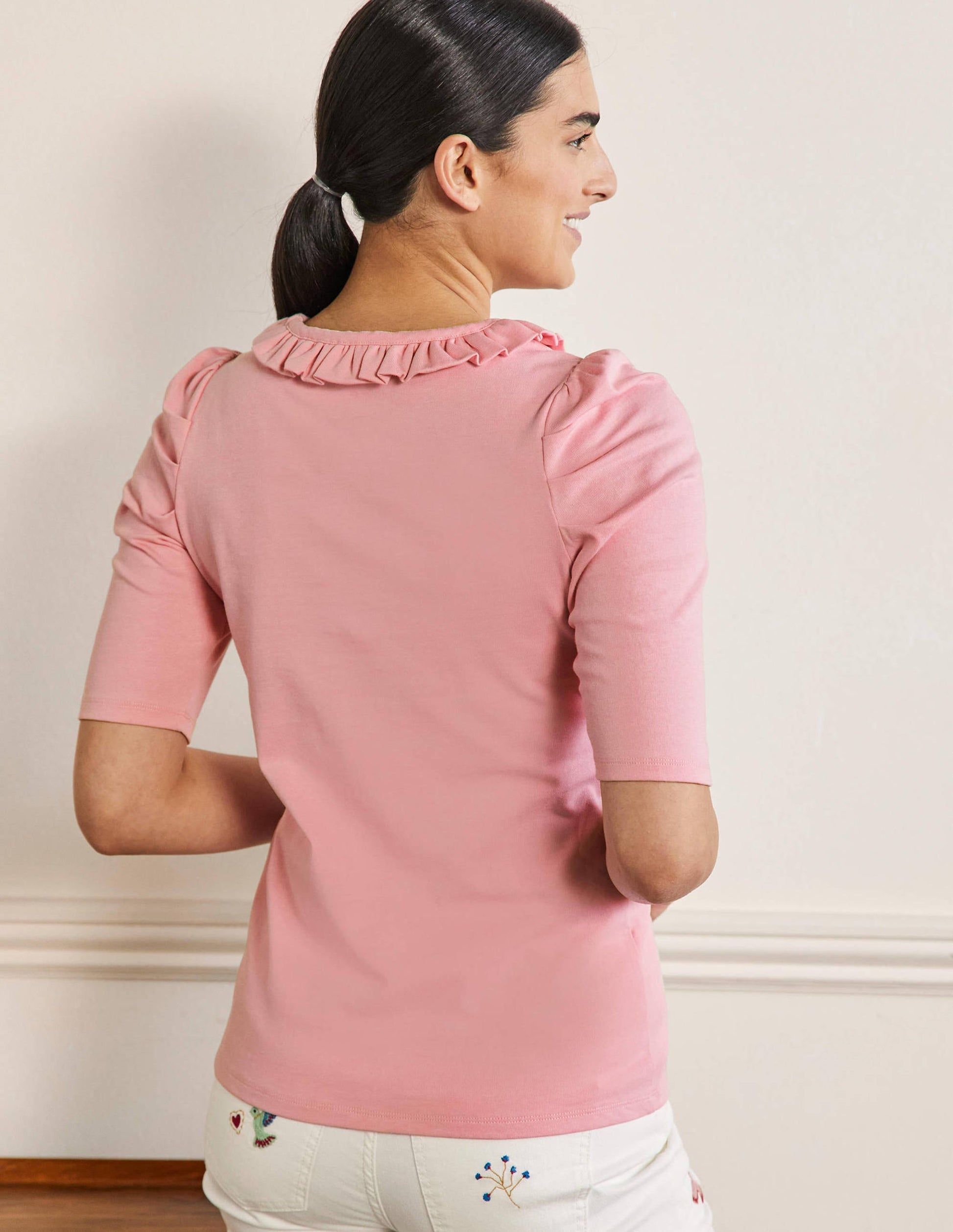 T-Shirt mit Puffärmeln und Rüschenausschnitt-Cameo-Rosa-3