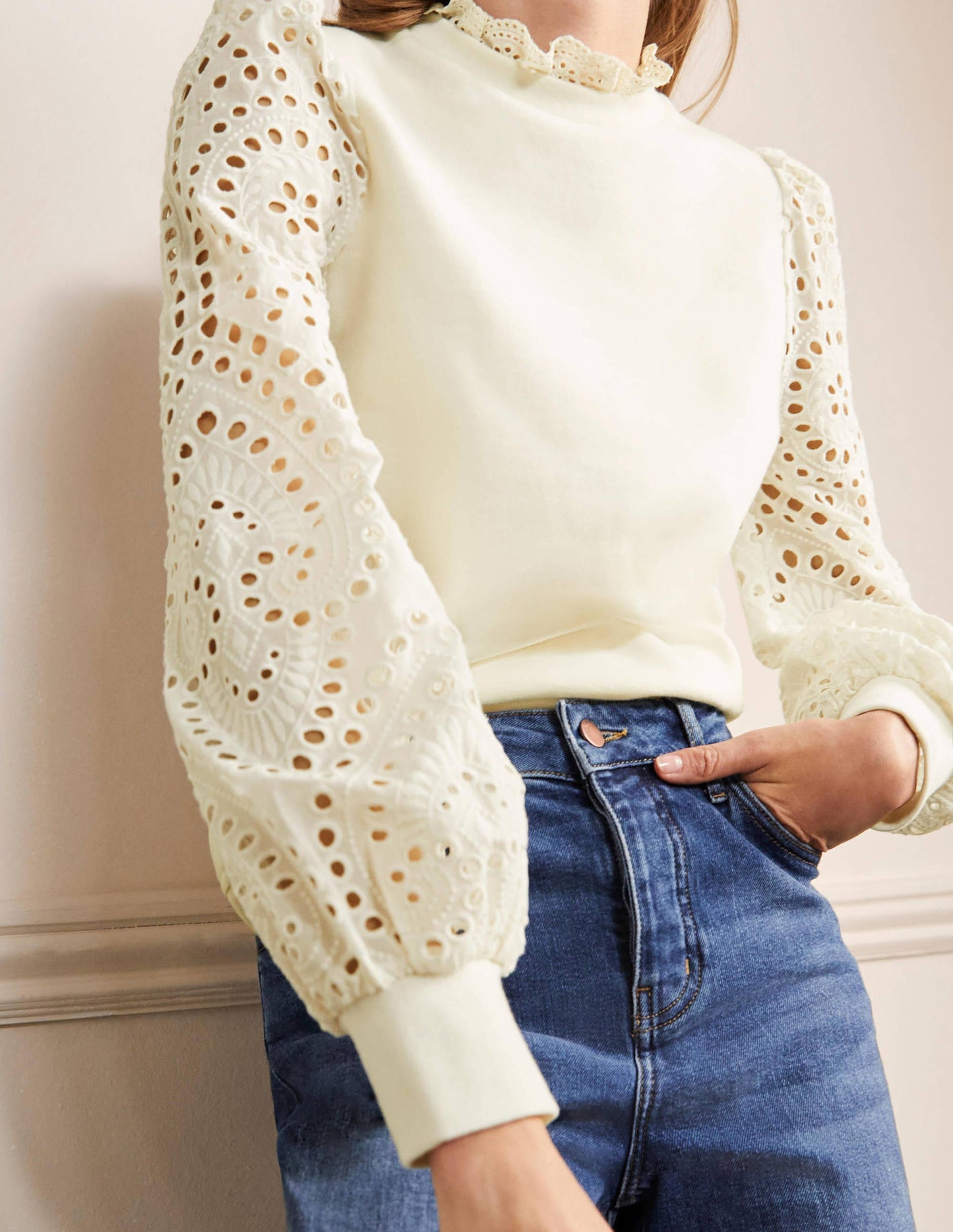 Blouson-Sweatshirt mit Lochstickerei-Naturweiß