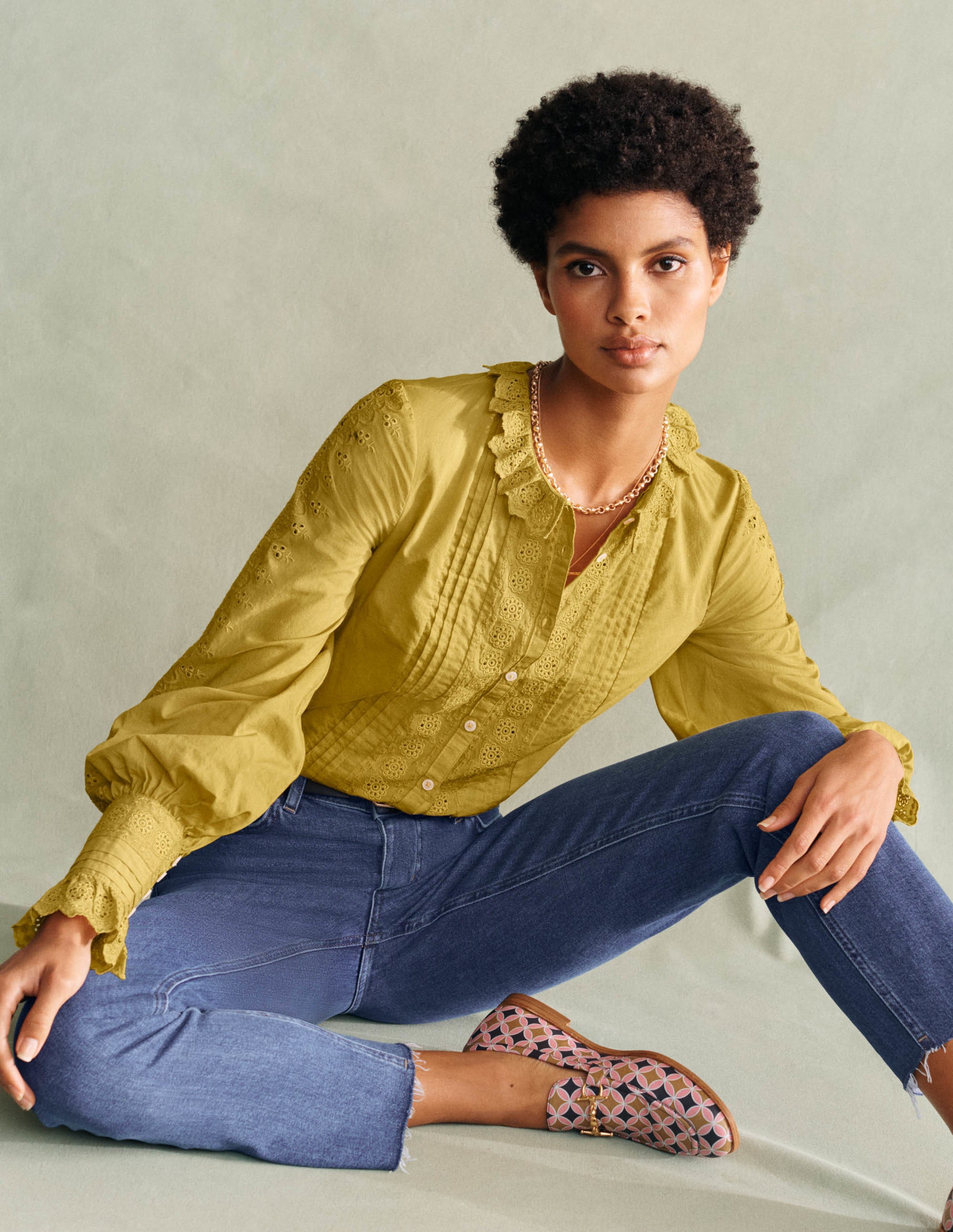 Blouse avec broderie anglaise-Huile d'olive - Image 6