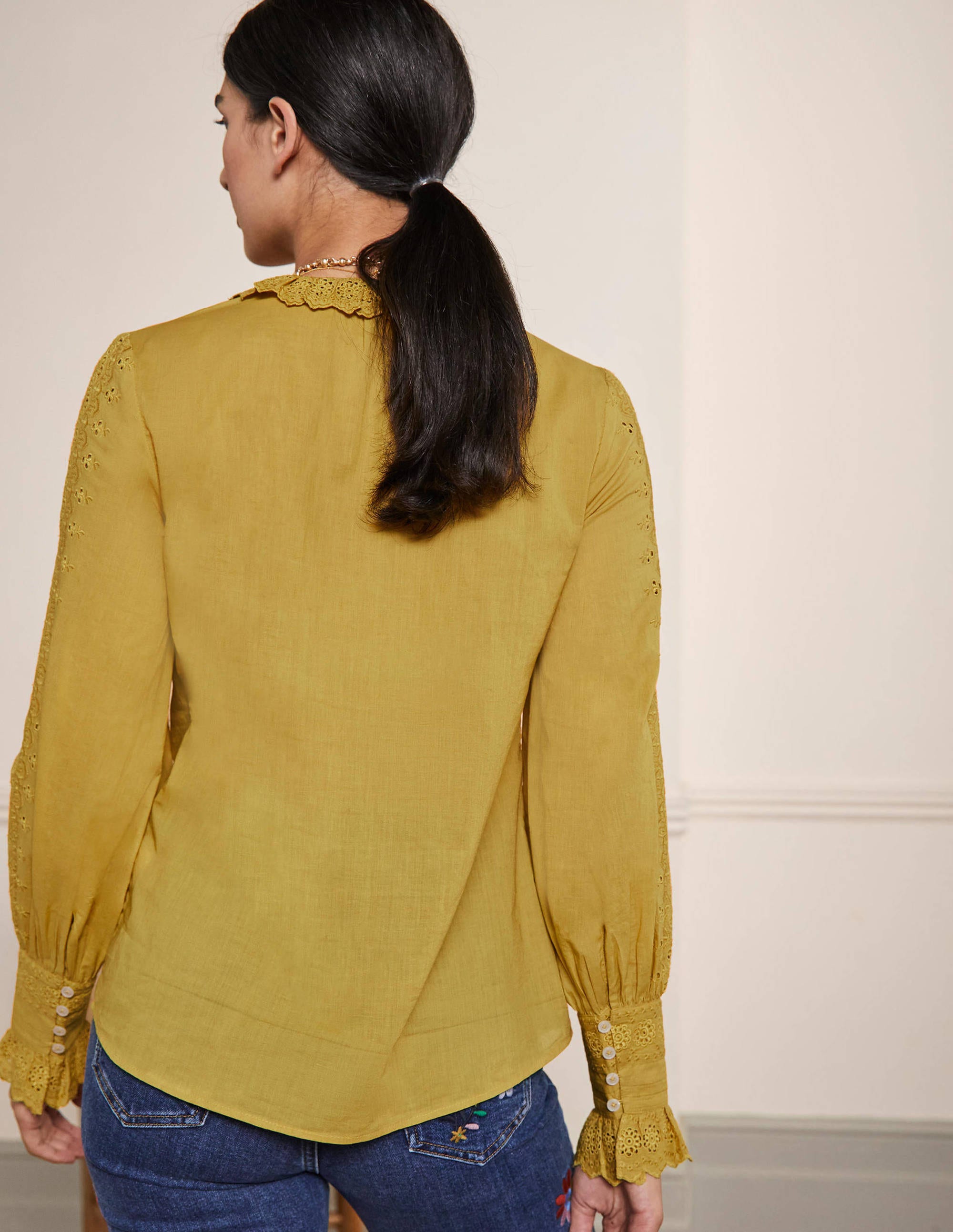 Blouse avec broderie anglaise-Huile d'olive - Image 3