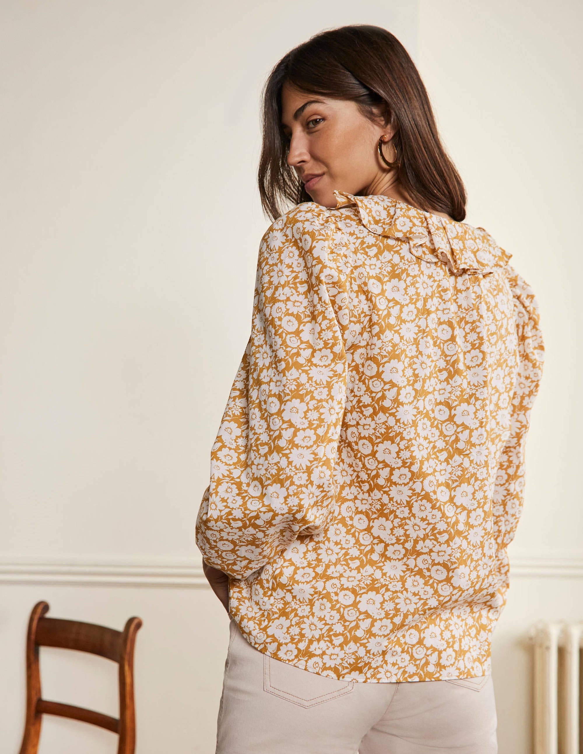 Blouse à col plissé-Brioche, motif Elegant Bloom - Image 3