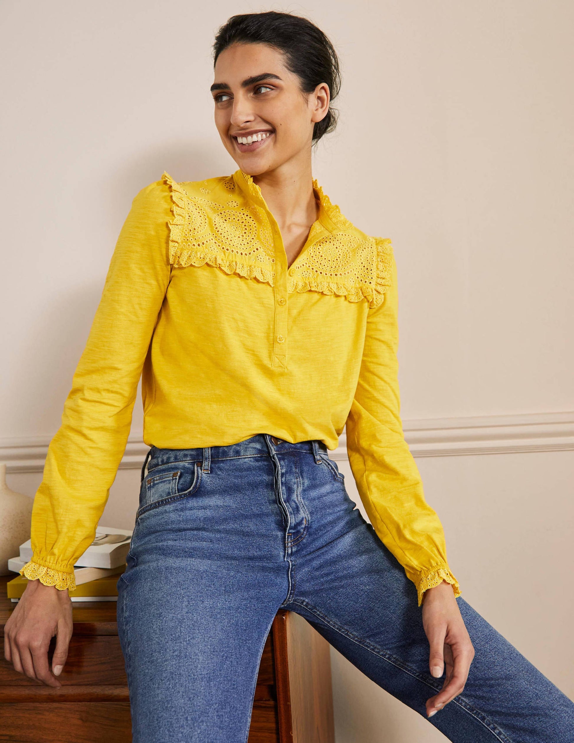 Jerseyoberteil mit gerüschter Passe-Honiggelb-1