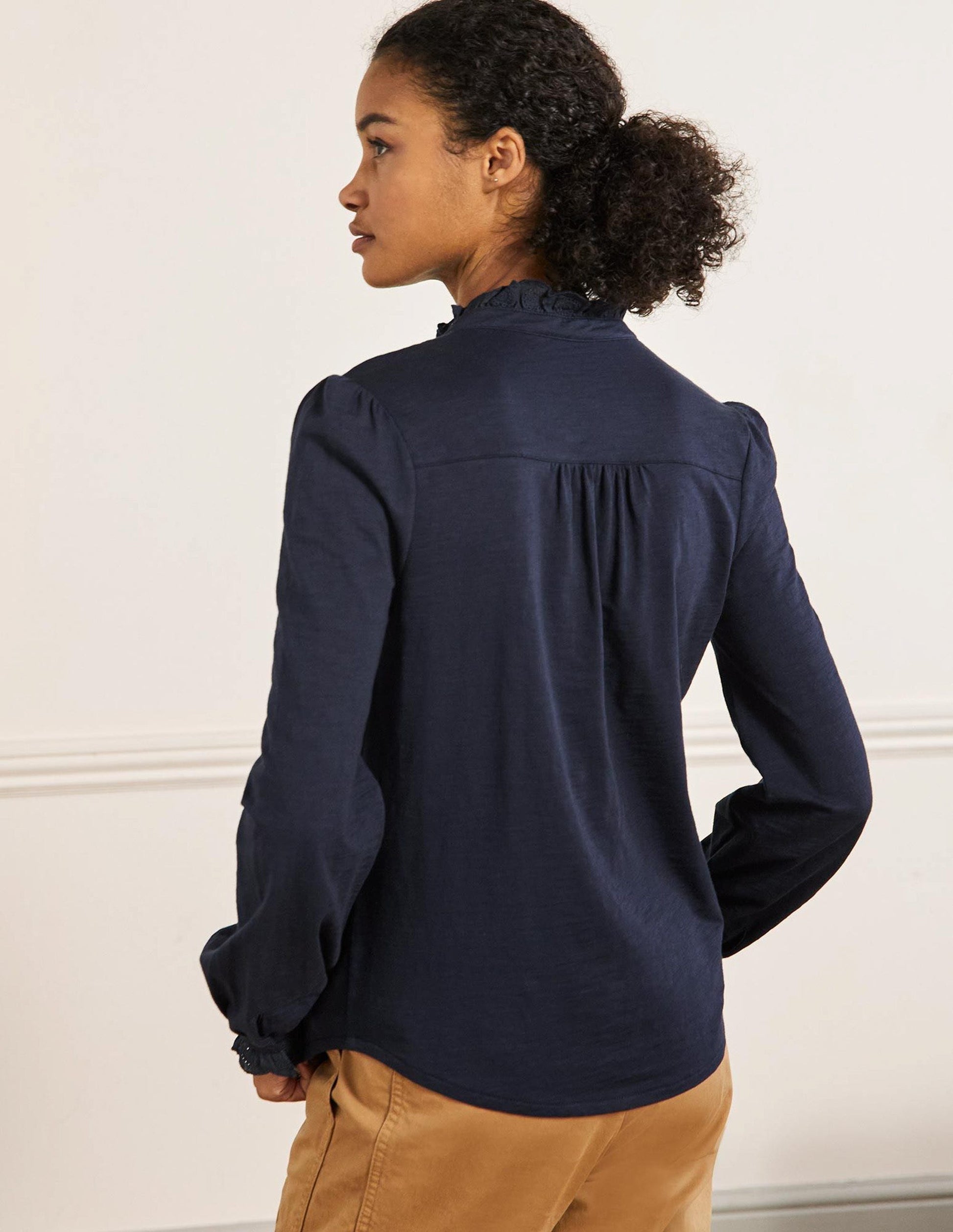 Jerseyhemd mit Lochstickerei-Borte-Marineblau-3