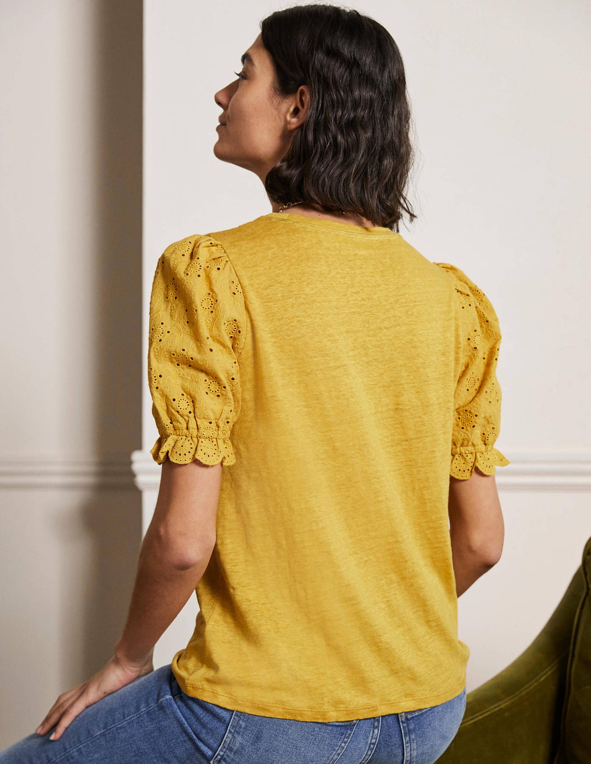 T-Shirt aus Leinen mit Lockstickerei-Buttergelb-3