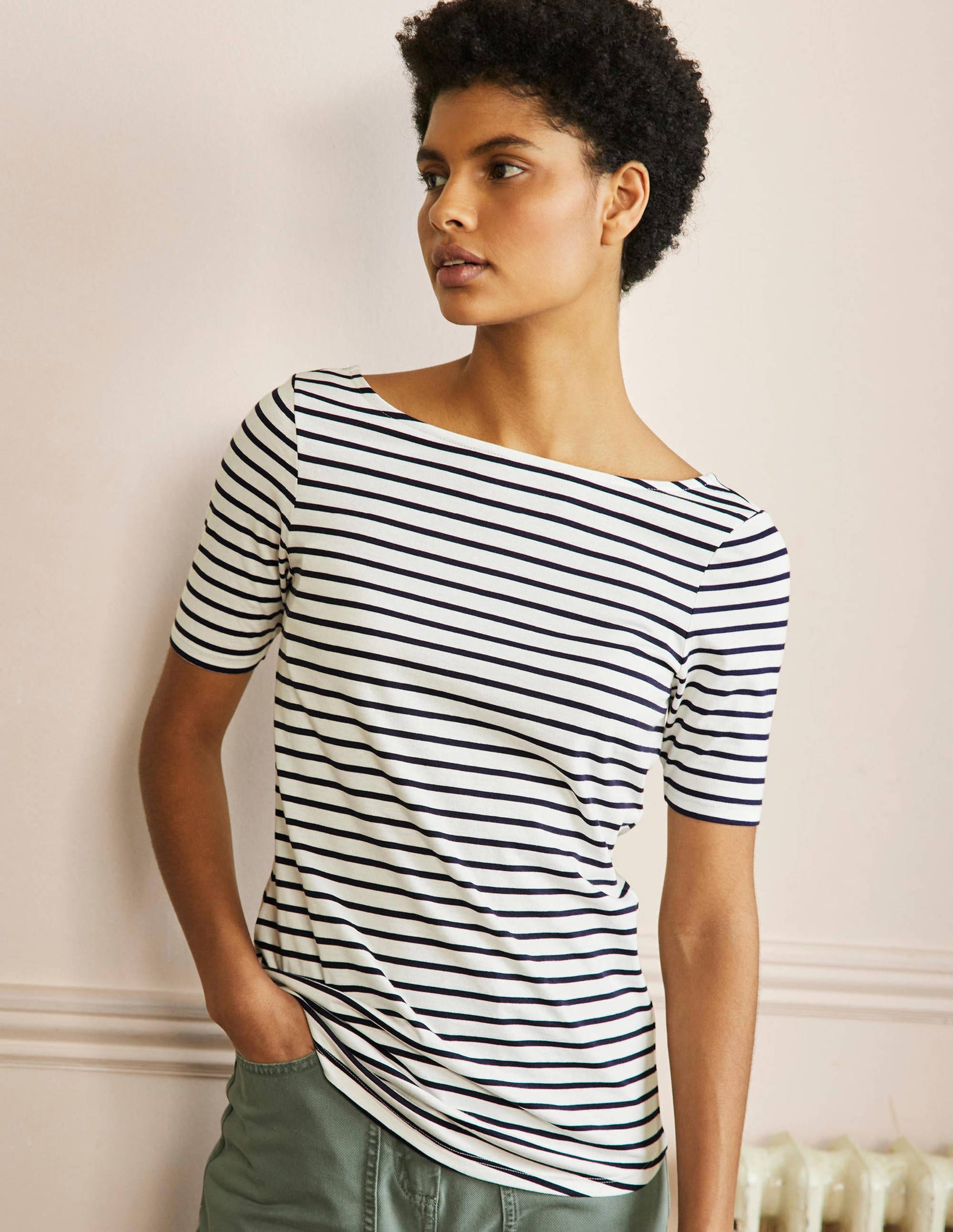 T-shirt ultra-doux à dos en U-Rayé ivoire/bleu marine-4