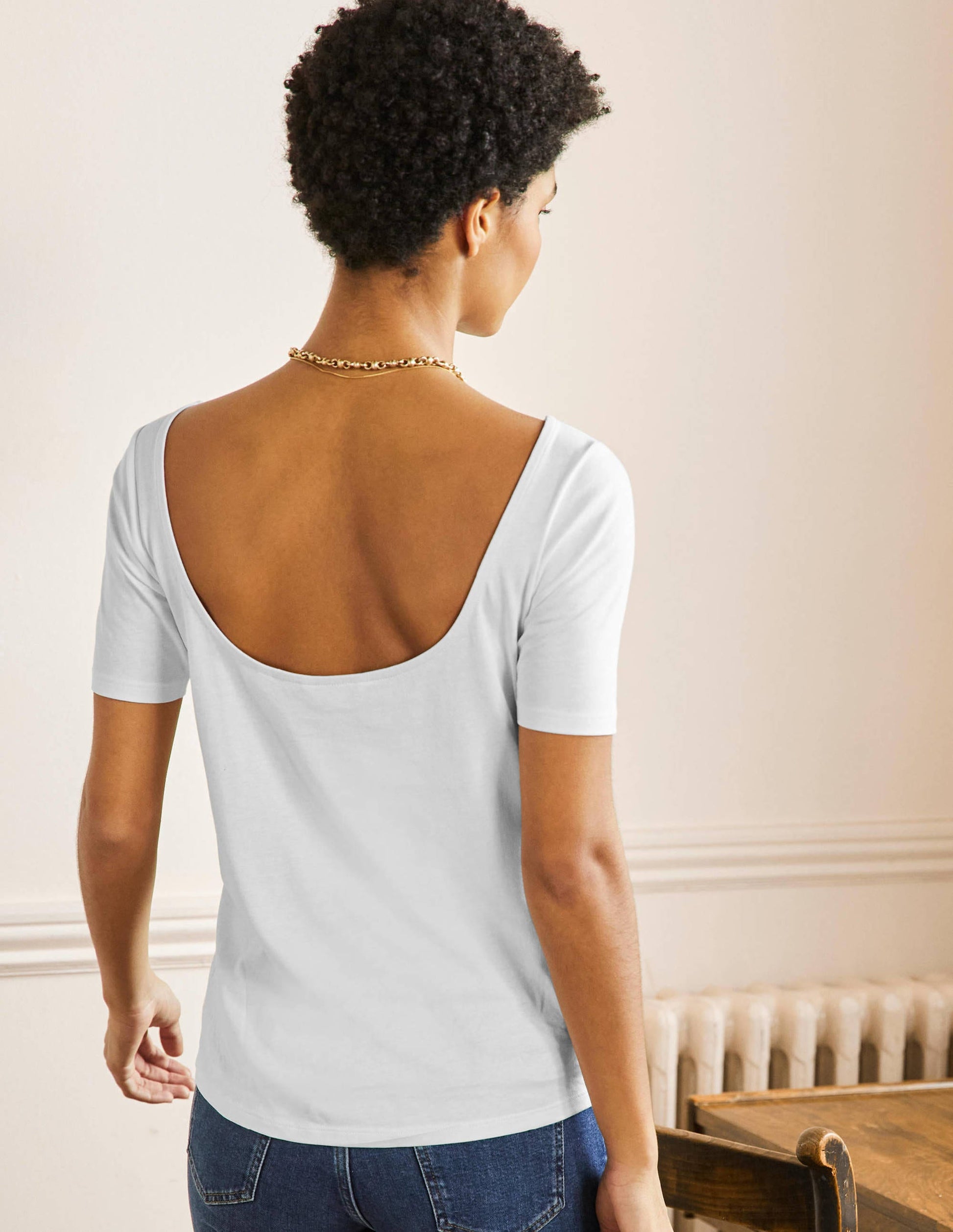 T-shirt ultra-doux à dos en U-Blanc-3