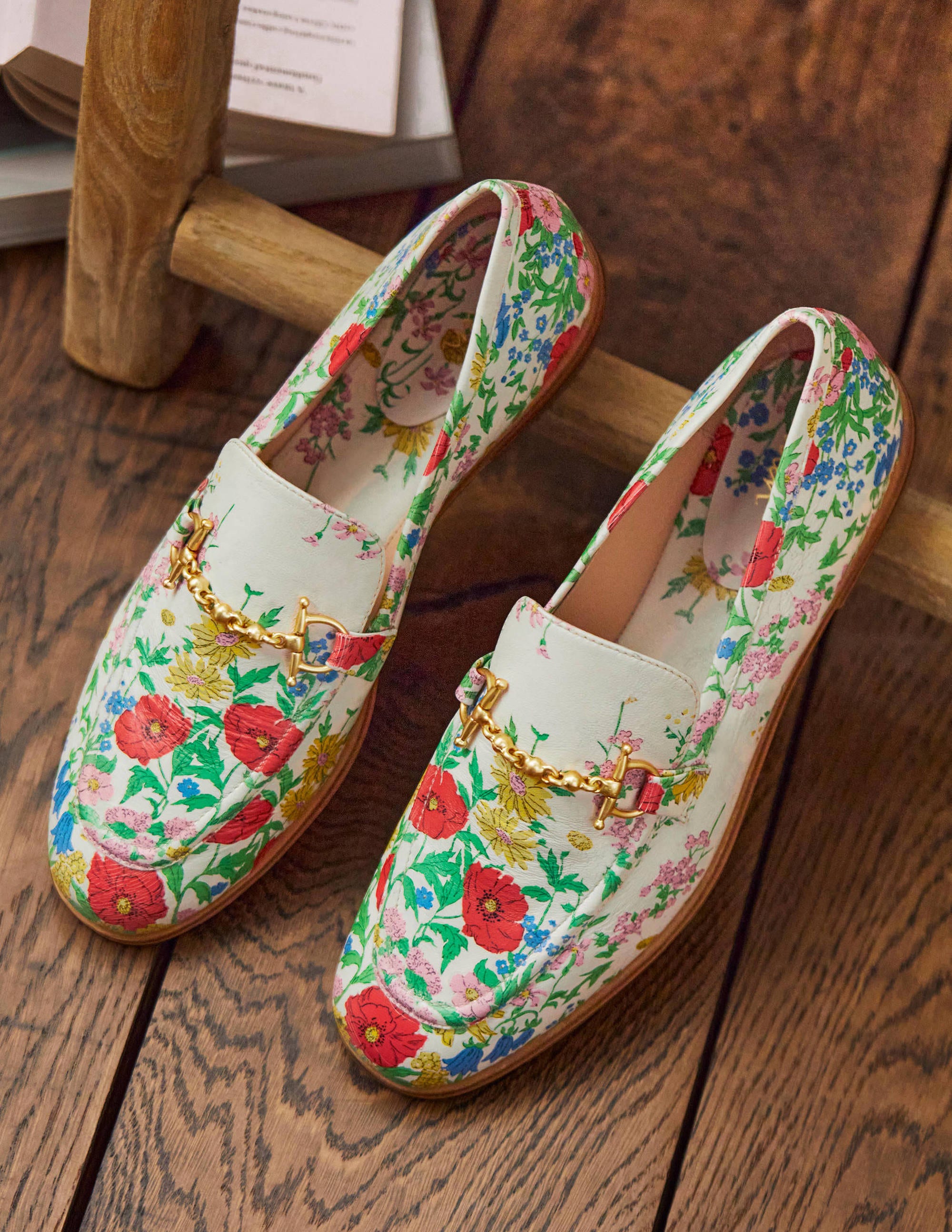 Loafer aus Leder mit Trensen-Naturweiß, Botanikmuster - Image 1