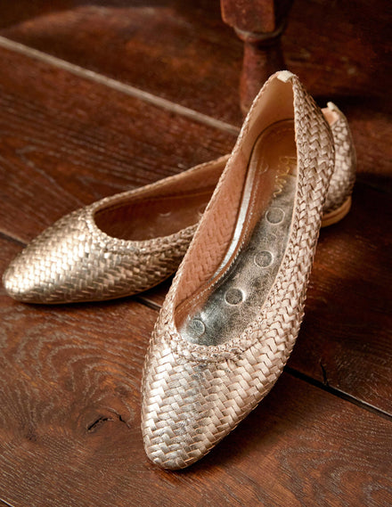 Ballerinas mit mandelförmiger Zehenpartie-Metallic-Gold, Gewebt