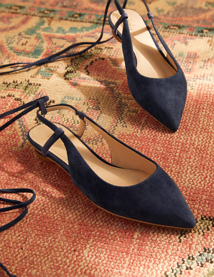 Ballerinas mit Knöchelriemchen und spitzer Zehenpartie-Navy, Veloursleder