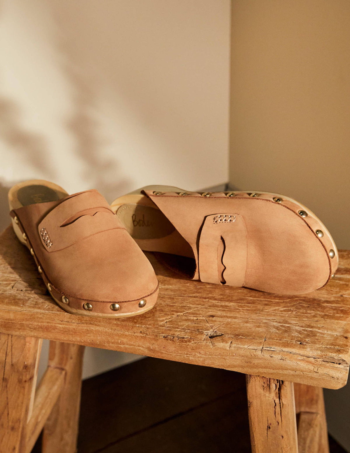 Lederclogs mit Absatz-Hellbraun-1