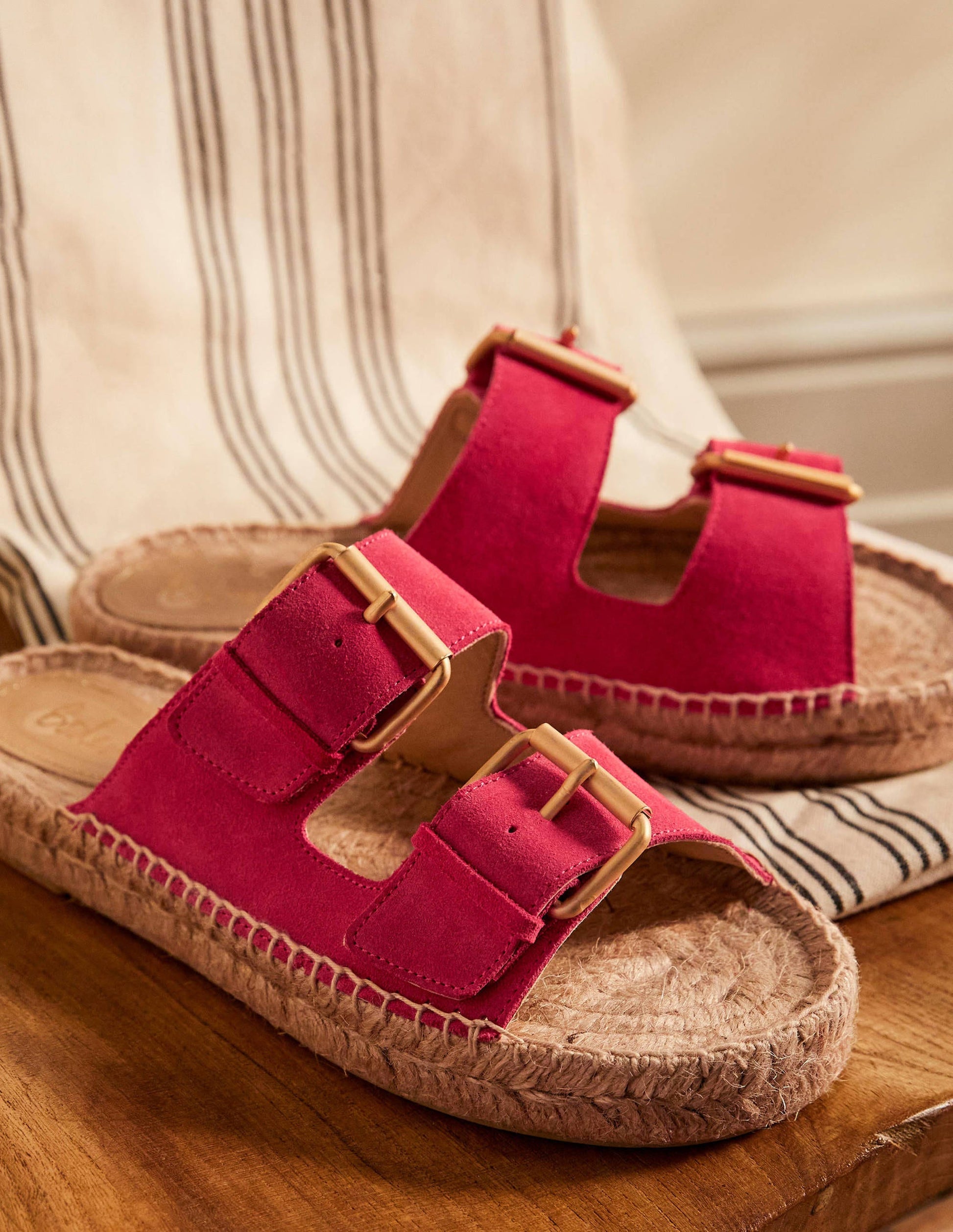 Espadrille-Sandalen mit Schnalle-Rosenrot-1