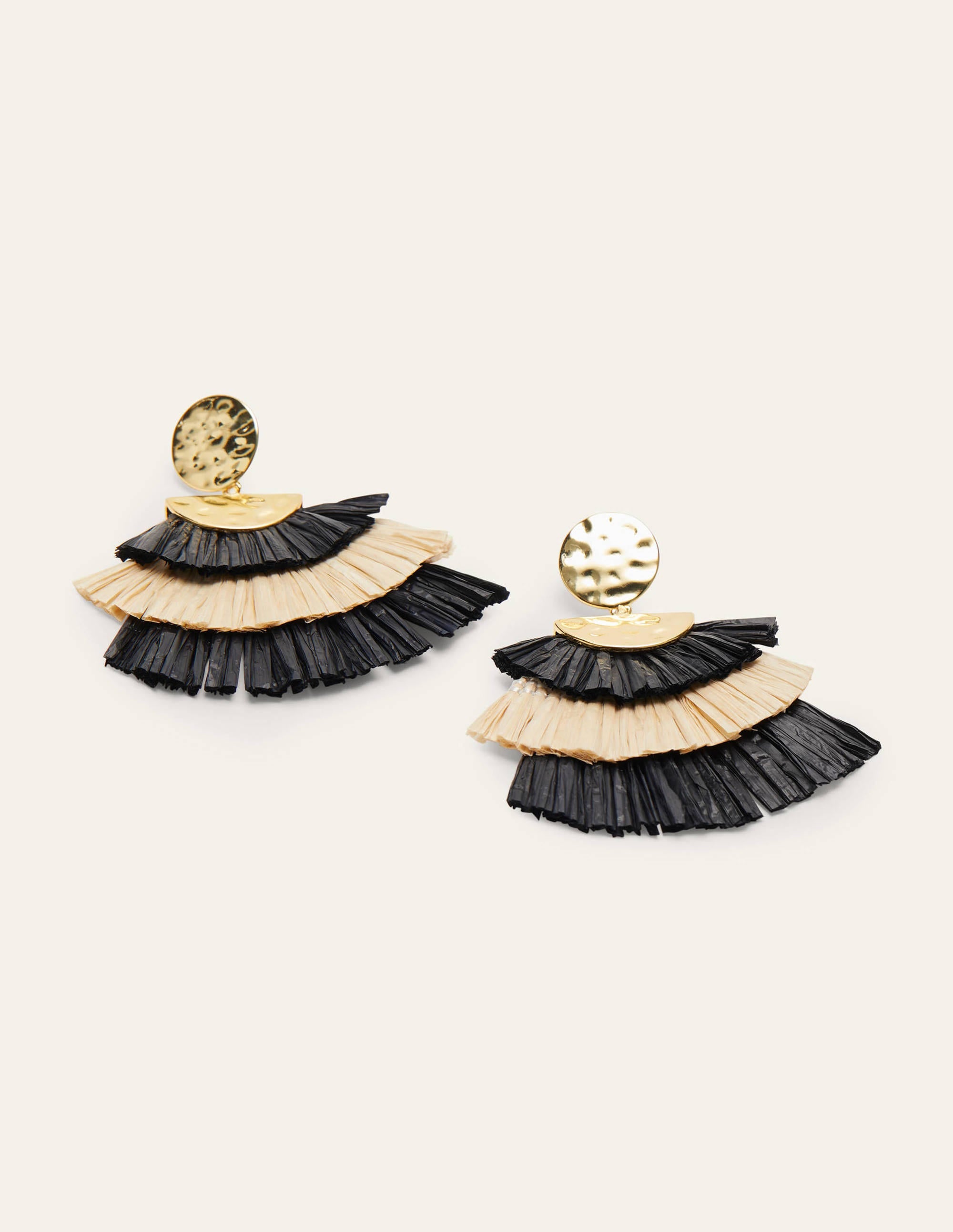 Boucles d'oreilles martelées à franges-Noir - Image 1