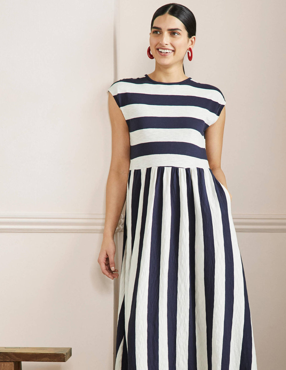 Schlichtes T-Shirt-Midikleid-Navy/Naturweiß, Gestreift - Image 4