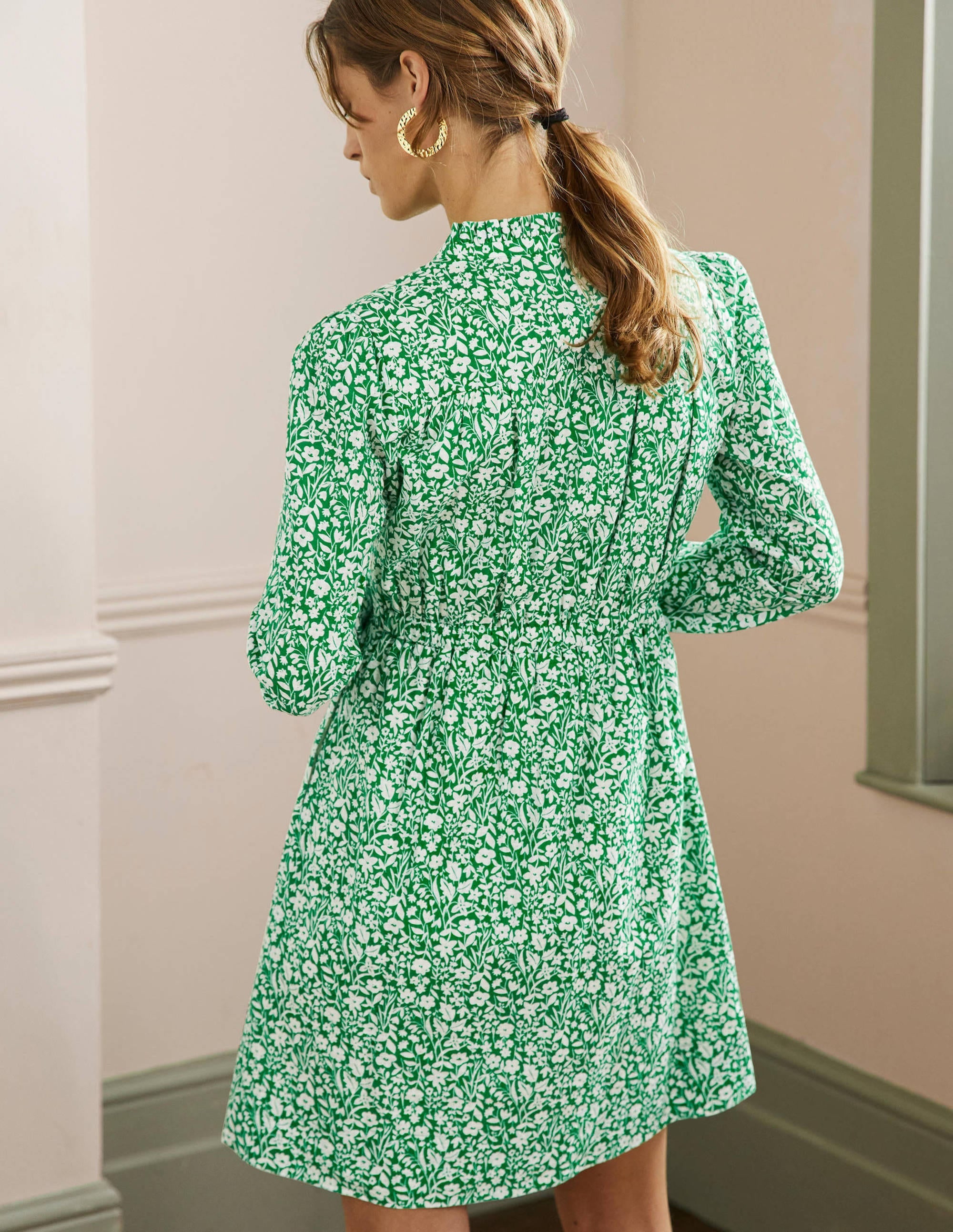 Mini-robe style 40s à col cranté-Émeraude profond, motif Wildflower Sprig - Image 3