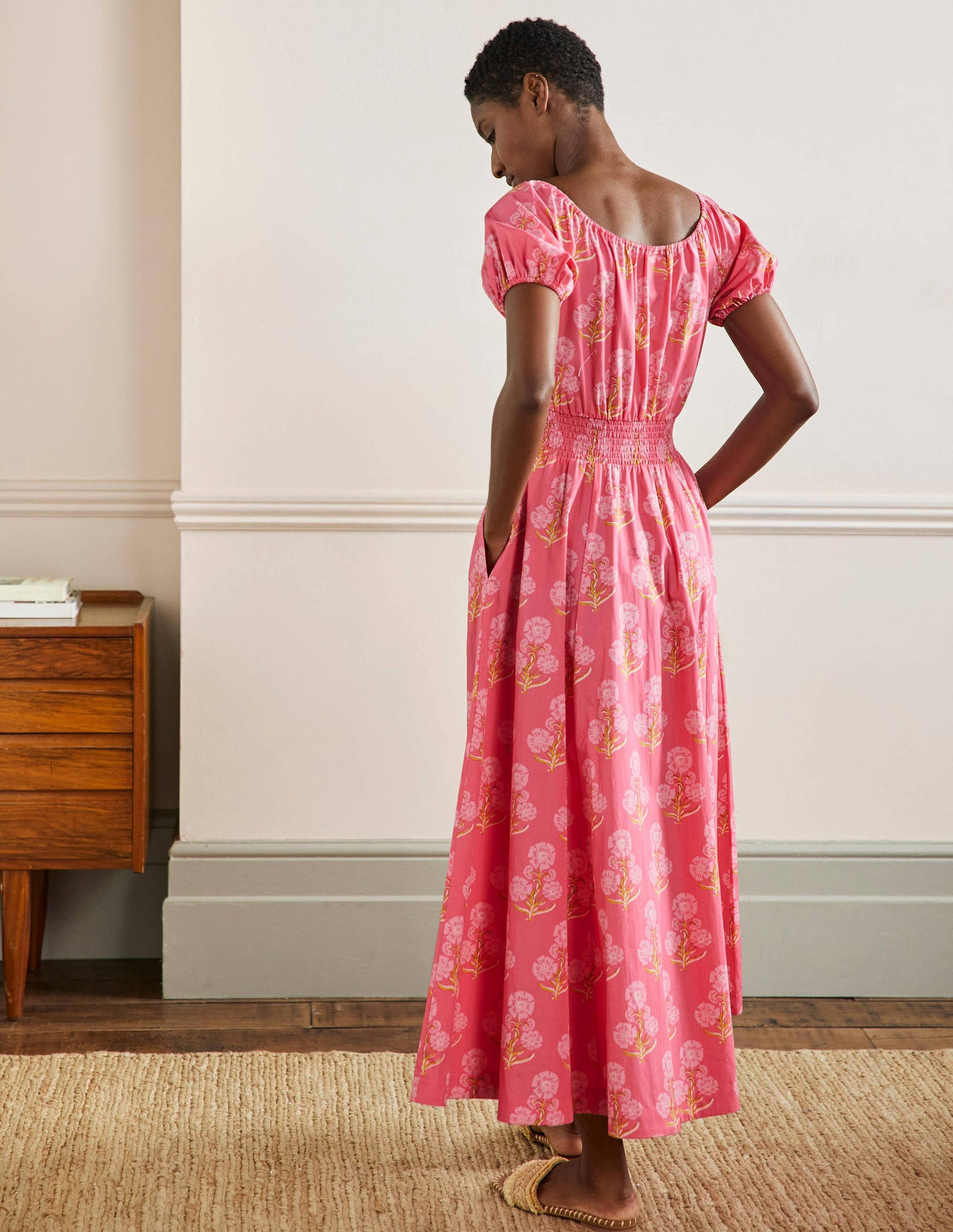 Robe longue à col en U-Motif floral xylographique rose corail-3