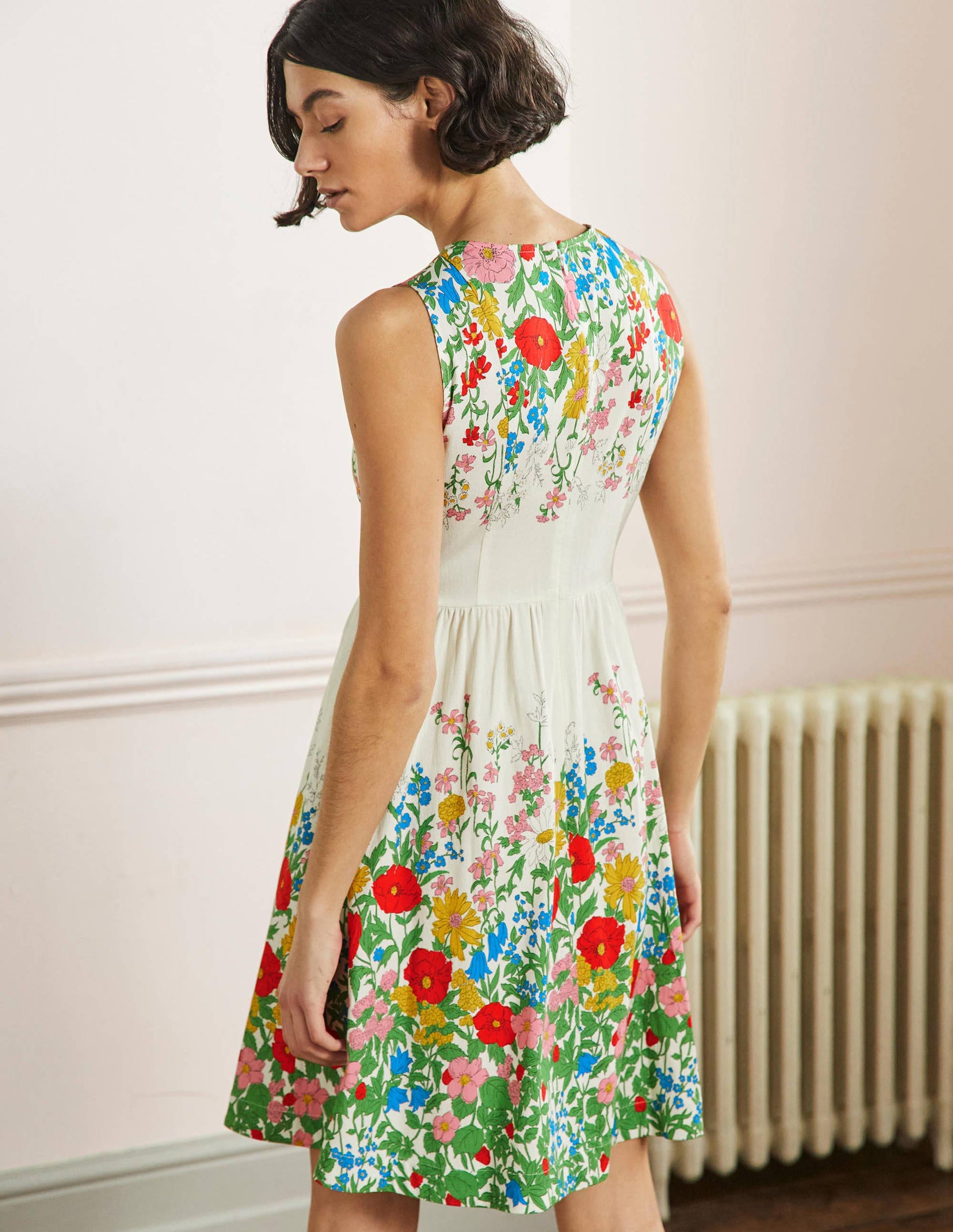 Tara Kleid mit schmaler Taille und weitem Rock-Naturweiß, Botanikmuster-3