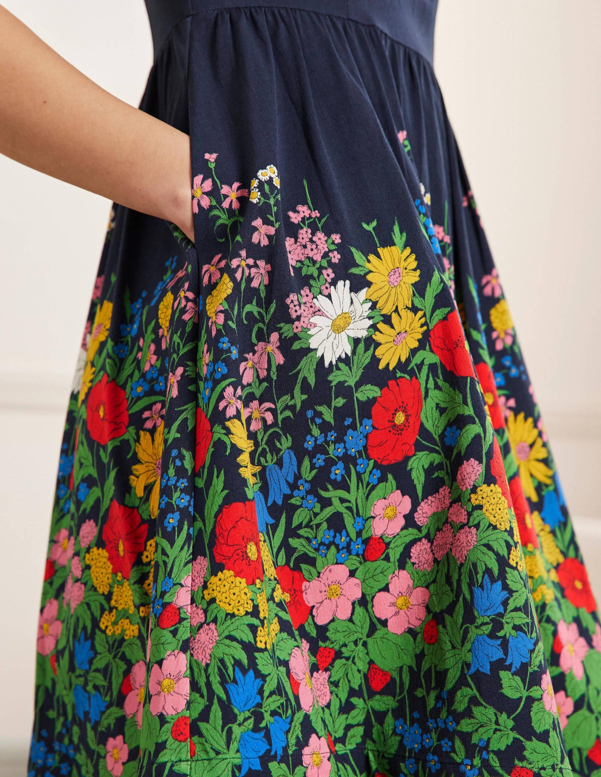 Tara Kleid mit schmaler Taille und weitem Rock-Navy, Botanikmuster-2