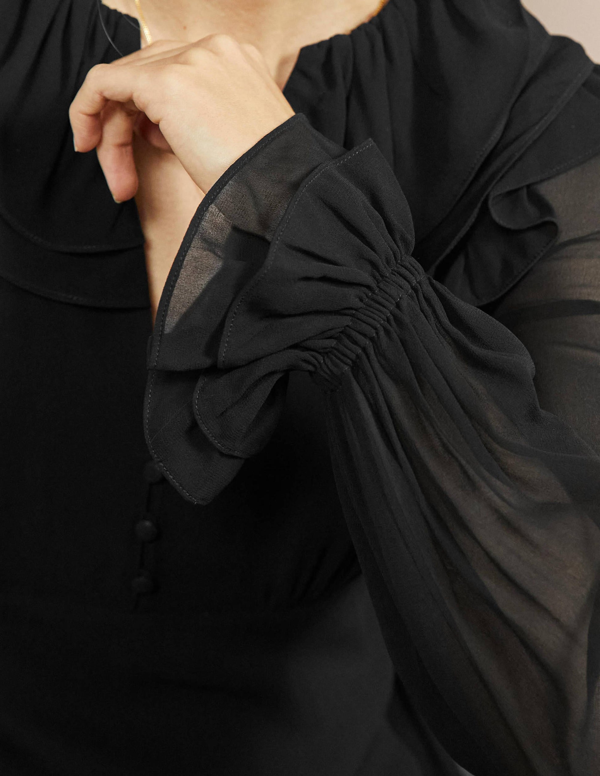 Lara Midikleid mit Rüschen-Schwarz-5