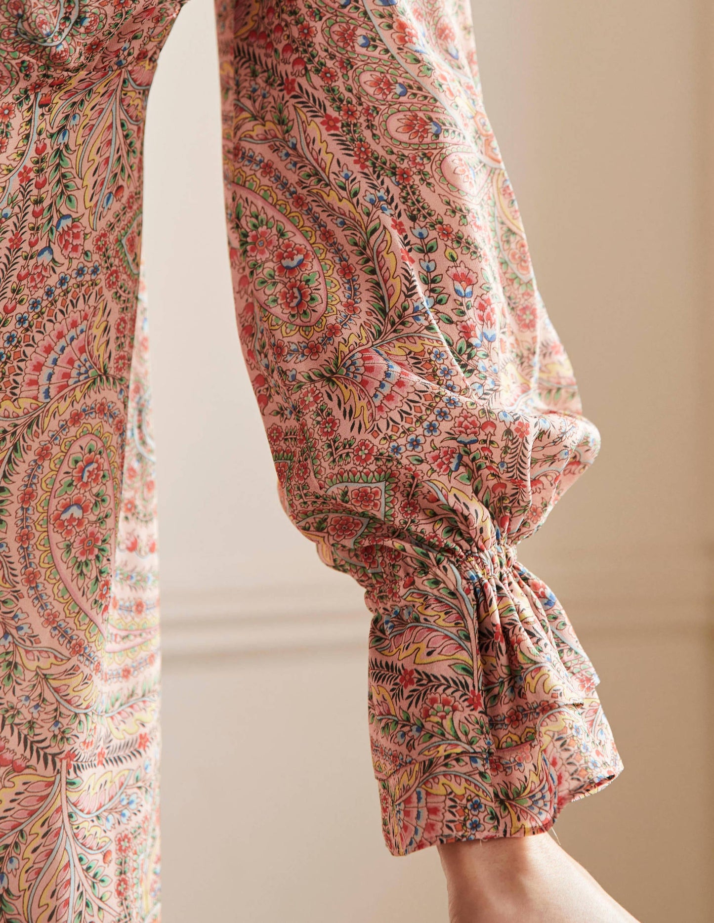 Lara Midikleid mit Rüschen-Milchshake, Florales Paisleymuster