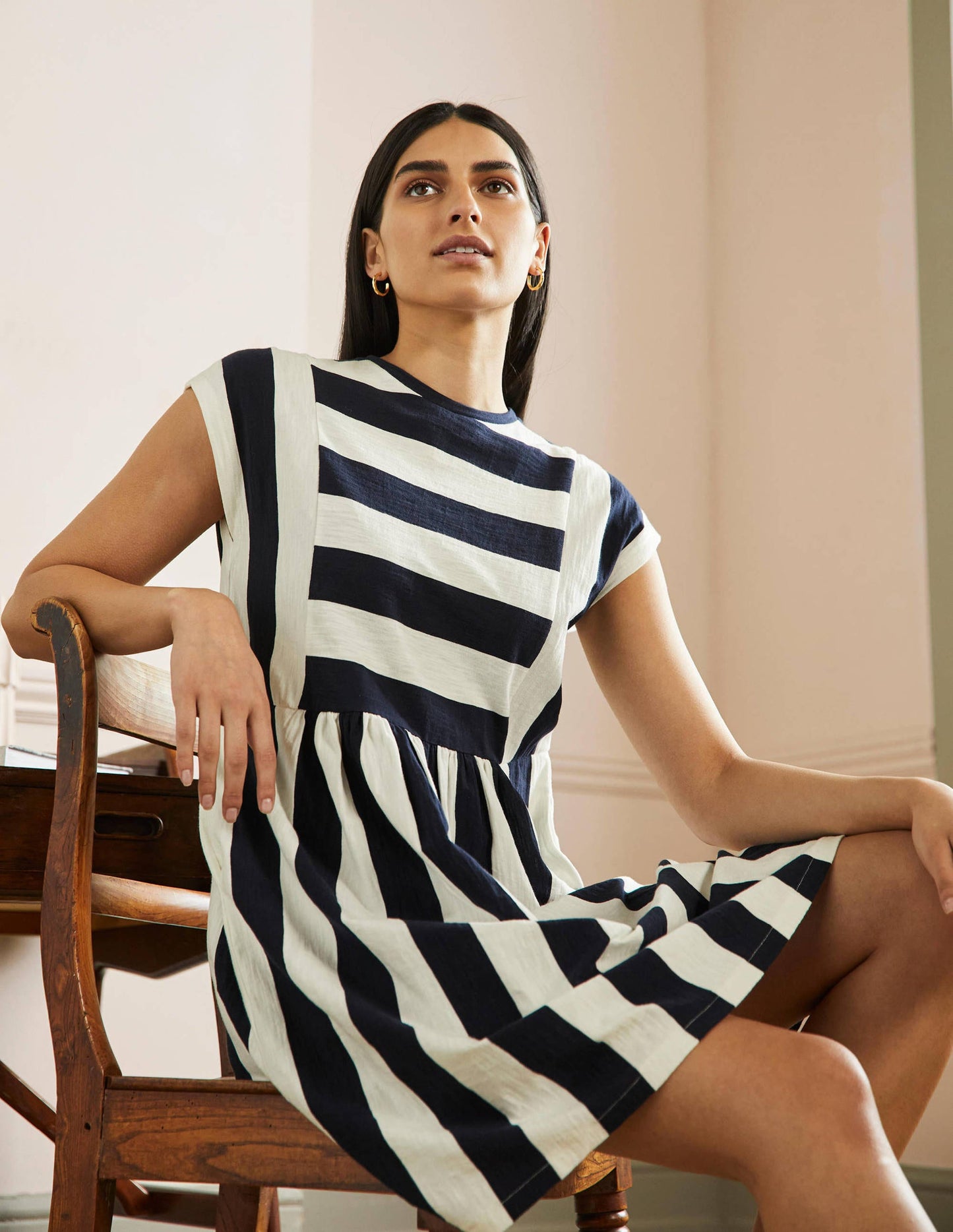 T-Shirt-Kleid aus Jersey-Navy/Naturweiß, Gestreift