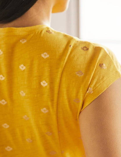 T-Shirt-Kleid aus Jersey-Honiggelb, Goldfolie-2