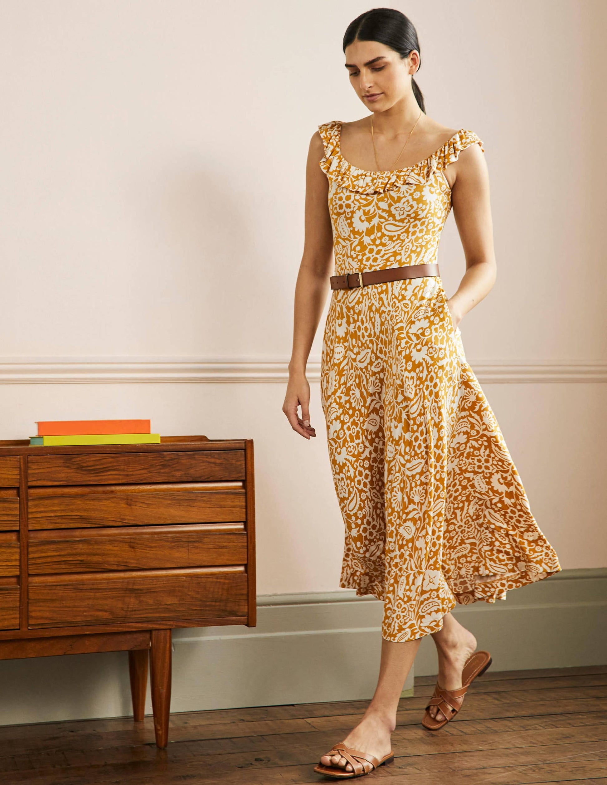 Jersey-Midikleid mit Rüschenkragen-Briochebraun, Orientalisches Paradies-1