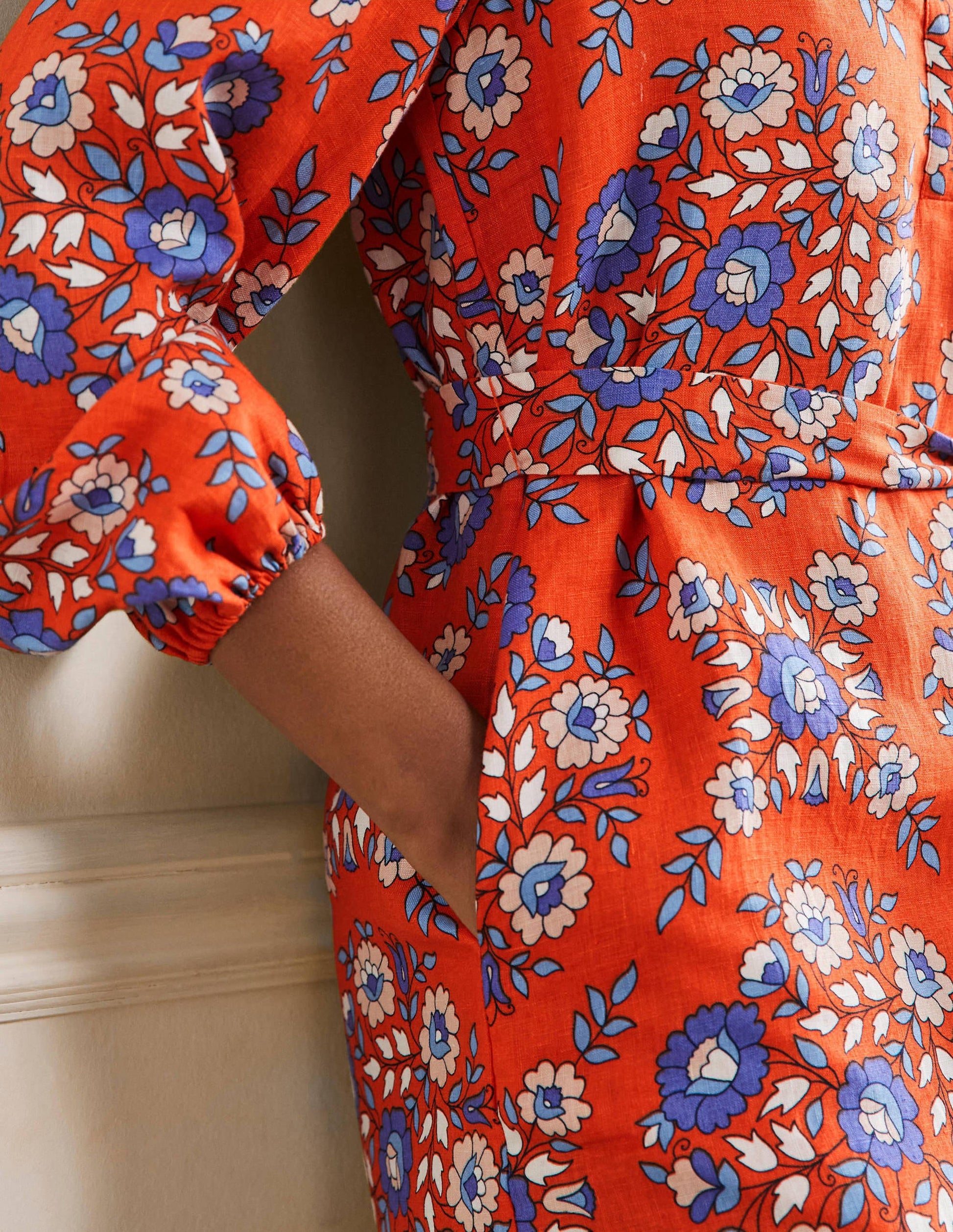 Langärmliges Maxikleid aus Leinen-Papayaorange, Wildblumenmuster-2