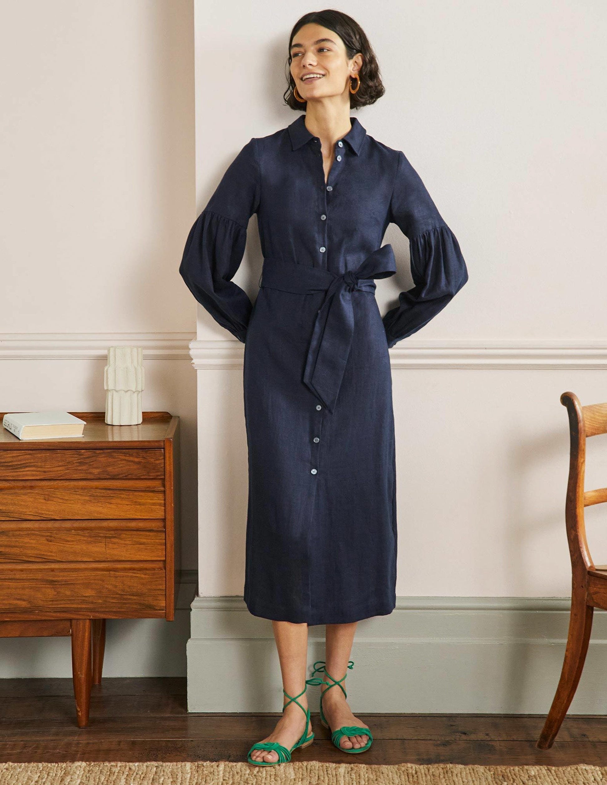 Midi-Hemdblusenkleid mit Detail am Ärmel-Marineblau-1