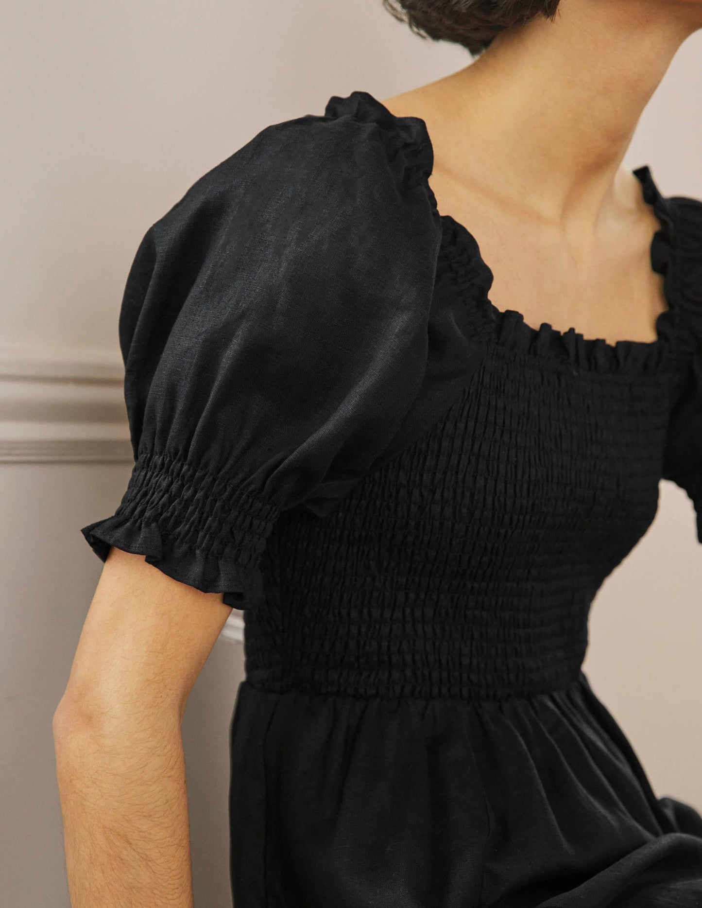 Robe midi avec corsage à smocks-Noir